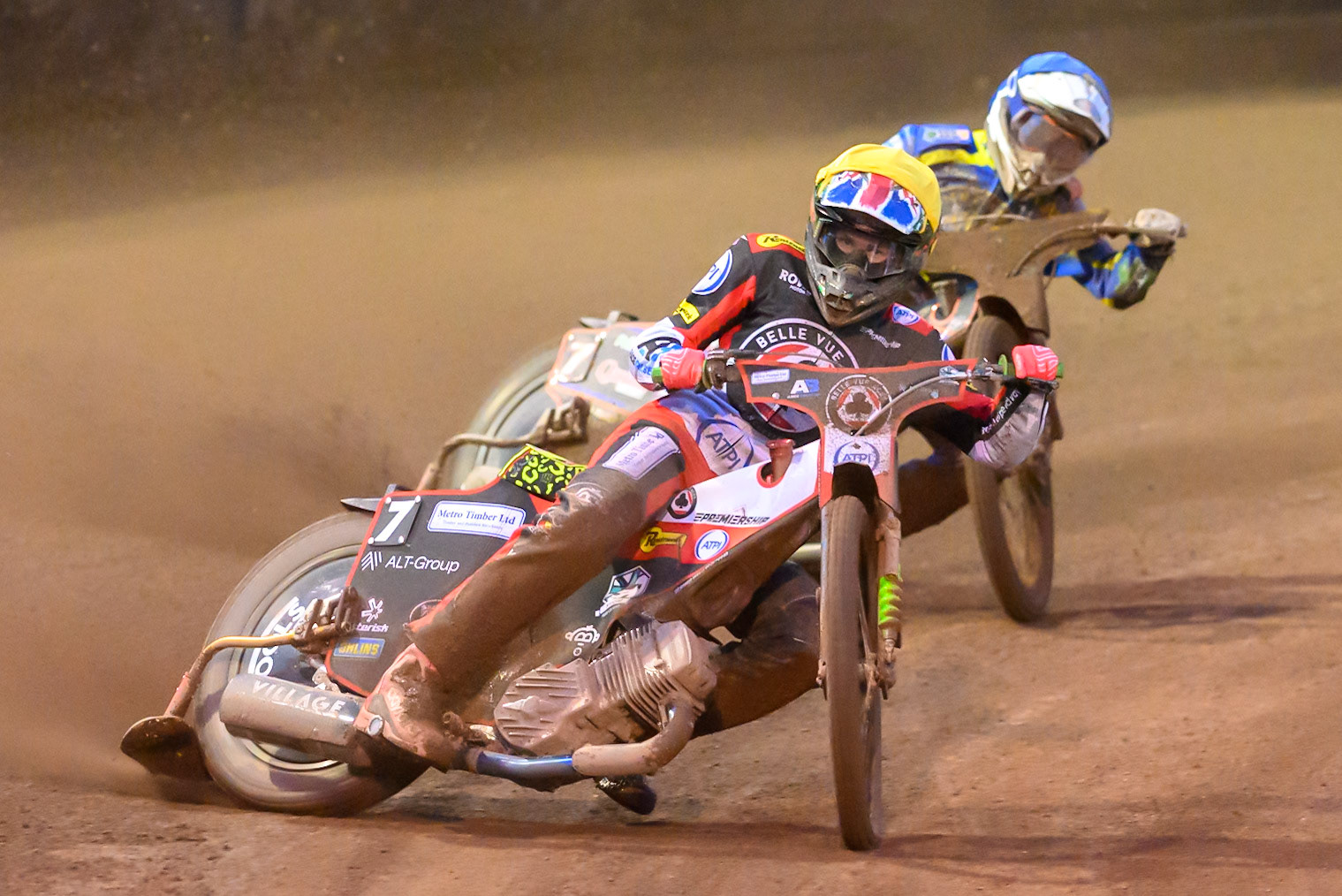 William Cairns of Belle Vue Aces in Yellow leading Luke Killeen of Sheffield Tigers  in Blue during the Knockout Cup Northern Section match between Sheffield Tigers and Belle Vue Aces at Owlerton Stadium, Sheffield on Thursday 2nd April 2026. (Photo: Ian Charles | MI News)