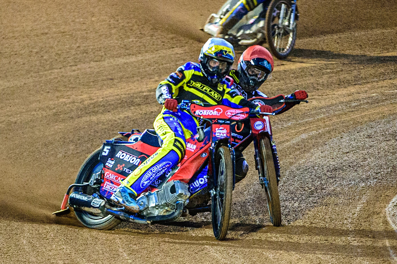 Tobiasz Musielak  (White) leads Brady Kurtz  (Red) during the SGB Premiership match between Belle Vue Aces and Sheffield Tigers at the National Speedway Stadium, Manchester on Monday 27th March 2023. (Photo: Ian Charles | MI News)