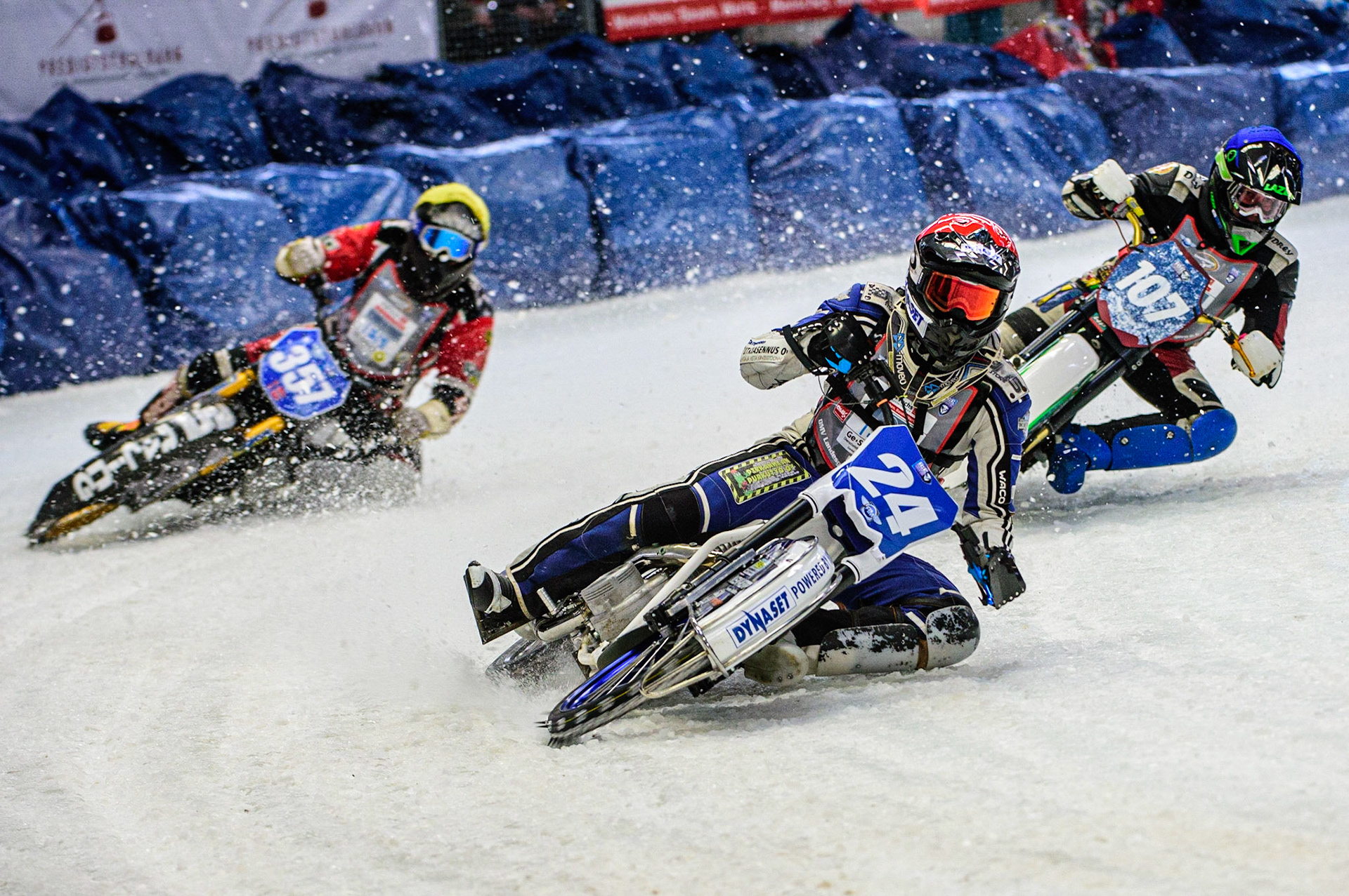 Max Koivula (24) (Red) leads Andrej Divis (107) (Blue) and Jo Saetre (357) (Yellow) during the Ice Speedway Gladiators World Championship Final 2 at Max-Aicher-Arena, Inzell, Germany on Sunday 19th March 2023. (Photo: Ian Charles | MI News)