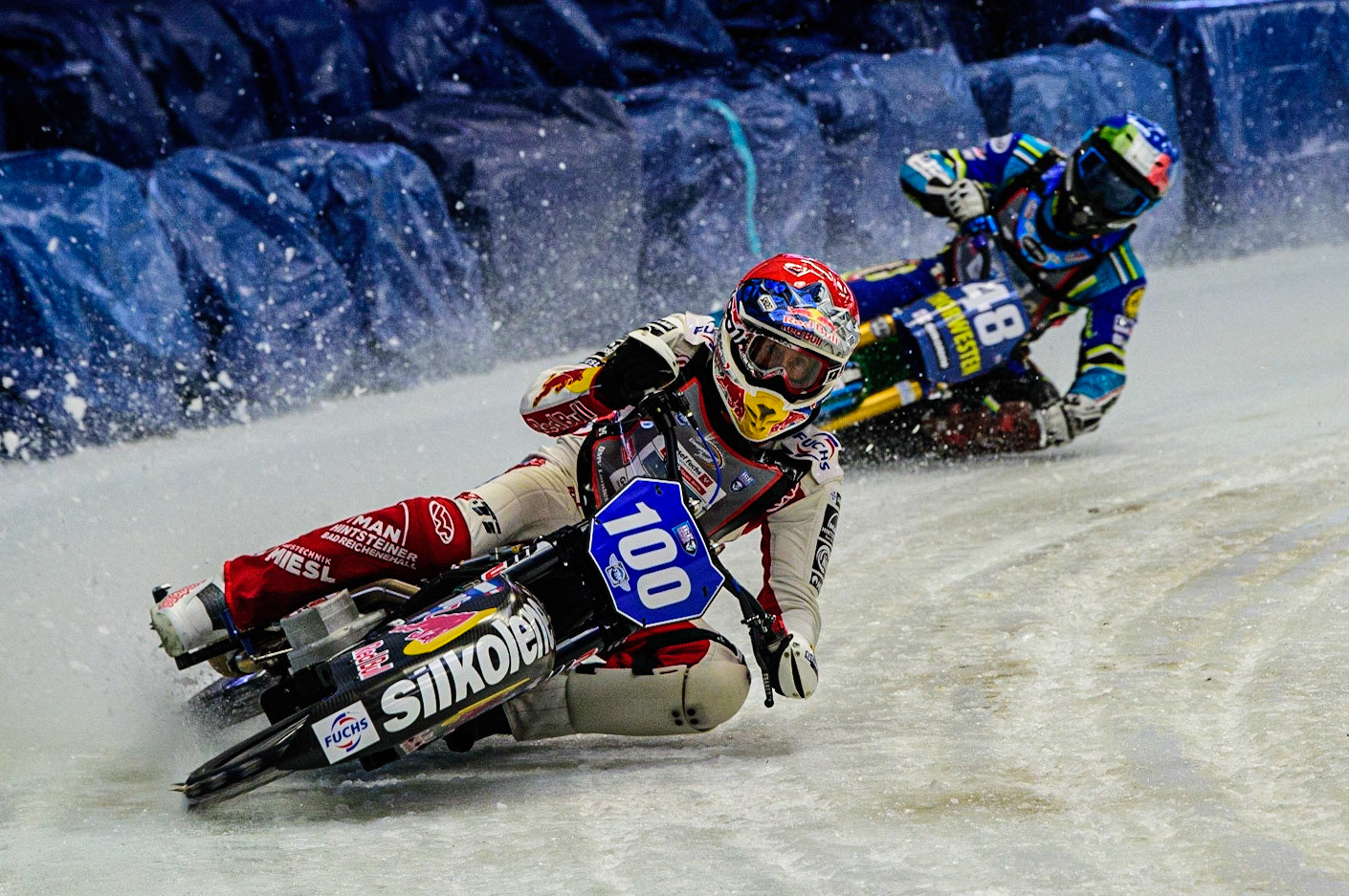 Franz Zorn (100) (Red) leads Luca Bauer (48) (Blue) during the Ice Speedway Gladiators World Championship Final 2 at Max-Aicher-Arena, Inzell, Germany on Sunday 19th March 2023. (Photo: Ian Charles | MI News)