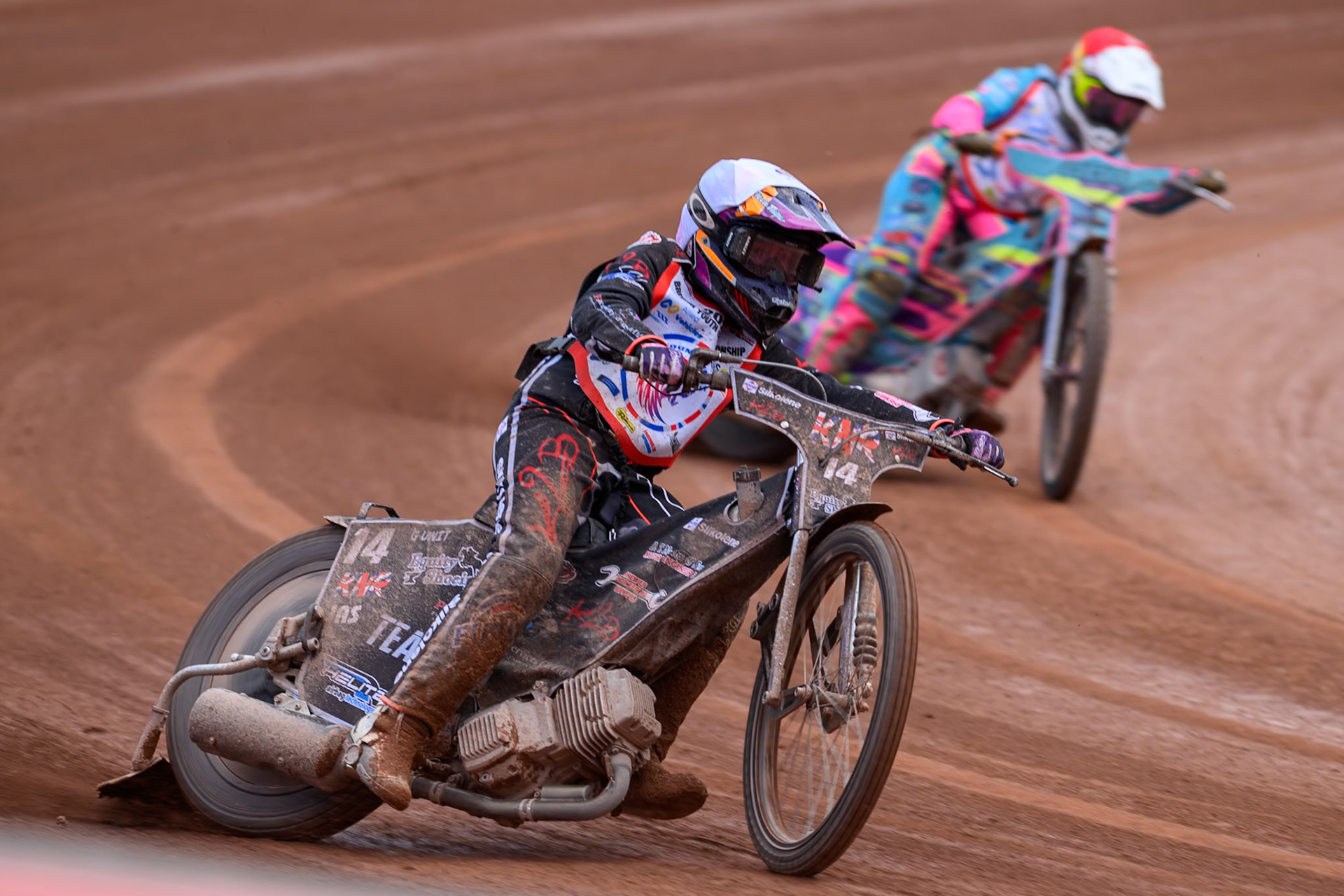 BRITISH YOUTH CHAMPIONSHIP (250cc): Kane Newby (14) in White leading Demi Blu Harris (22)  in Red during the British Youth Speedway Championship at the National Speedway Stadium, Manchester on Sunday 10th May 2026. (Photo: Ian Charles | MI News)