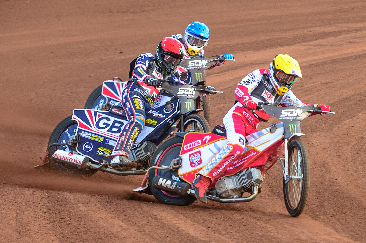 MANCHESTER, UK. OCT 16TH Maciej Janowski of Poland (Yellow) leads Tai Woffinden of Great Britain (Red) and Robert Lambert of Great Britain (Blue) during the Monster Energy FIM Speedway of Nations at the National Speedway Stadium, Manchester on Saturday  16th October 2021. (Credit: Ian Charles | MI News)