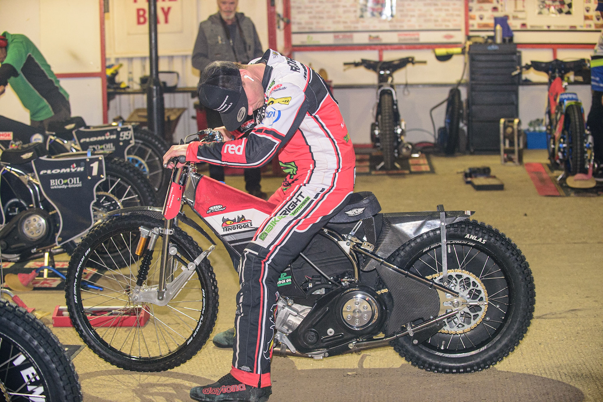 PETERBOROUGH, UK. OCT 14TH Richie Worrall prepares his machine during the SGB Premiership Grand Final 2nd leg between Peterborough and Belle Vue Aces at East of England Showground, Peterborough on Thursday 14th October 2021. (Credit: Ian Charles | MI News)