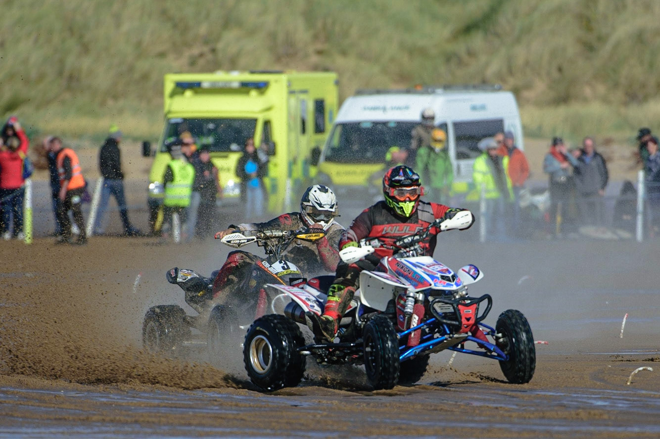 Davey Nixon (99) leads Dean Morford (3) during the Fylde ACU British Sand Racing Masters Championship on  Sunday 2nd October 2022. (Credit: Ian Charles | MI News)