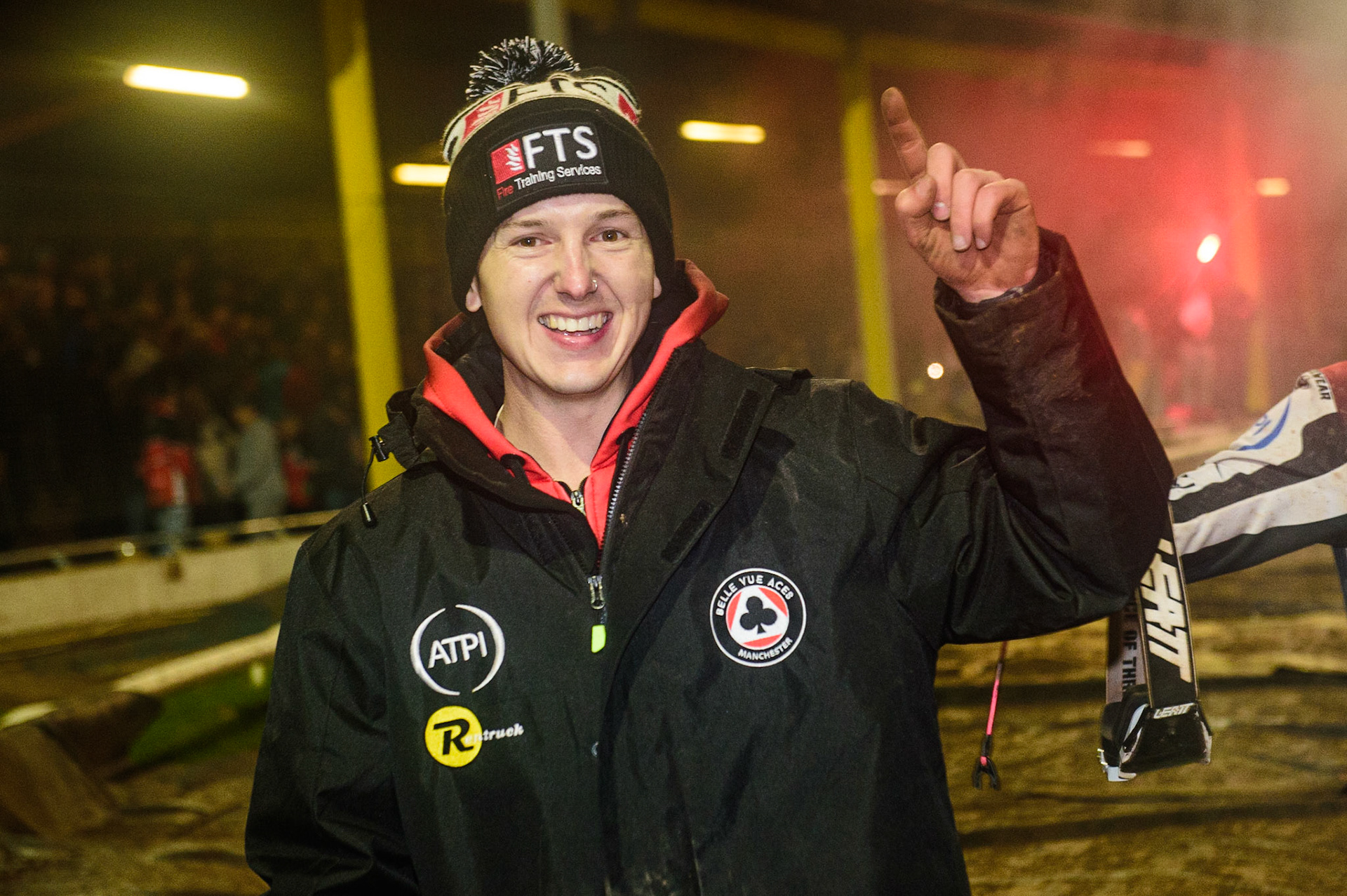 Jye Etheridge, who was injured in the 1st leg, celebrates during the SGB Premiership Grand Final 2nd Leg between Sheffield Tigers and Belle Vue Aces at Owlerton Stadium, Sheffield on Thursday 13th October 2022. (Credit: Ian Charles | MI News)