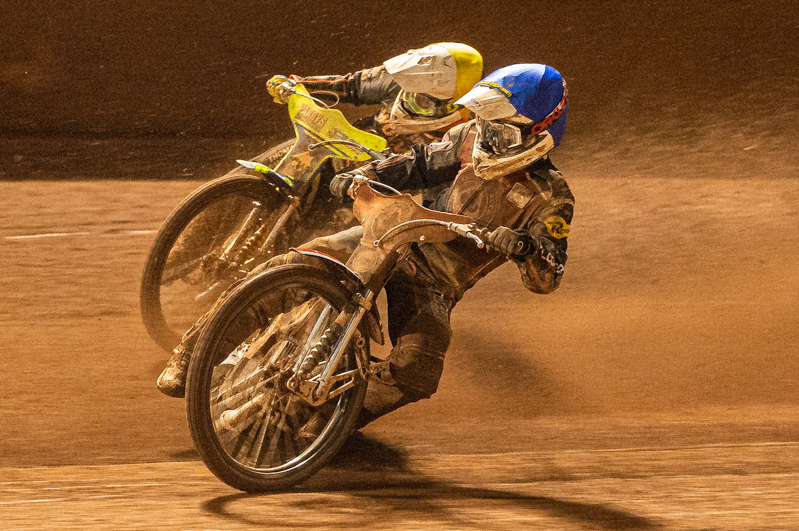 Photo by Ian Charles:

Jaimon Lidsey  (Blue) inside Kyle Howarth  (Yellow)

Belle Vue Aces v Wolverhampton Wolves, SGB Premiership, National Speedway Stadium, Manchester, Monday, 19, August, 2019