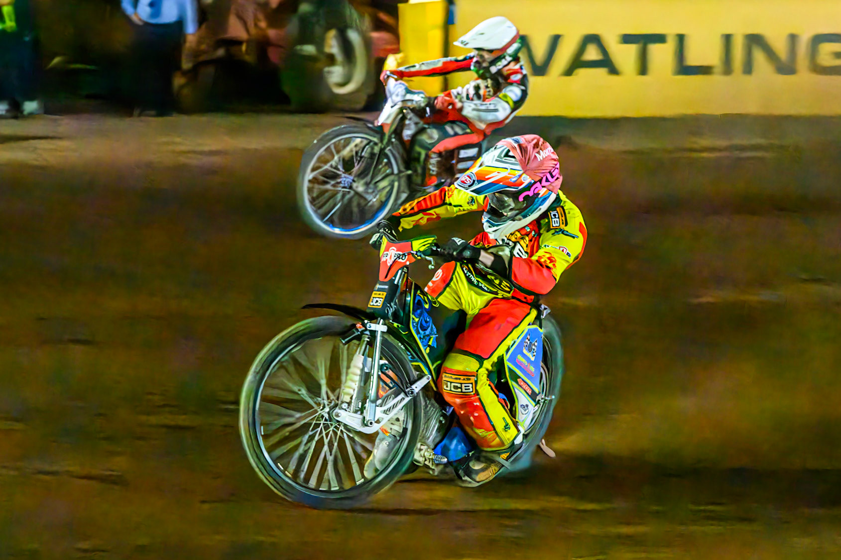 Nick Morris of Leicester Lions in Red leading Brady Kurtz of Belle Vue Aces in White during the Rowe Motor Oil Premiership match between Leicester Lions and Belle Vue Aces at the Hydroscan Arena, Leicester on Monday 7th September 2026. (Photo: Ian Charles | MI News)