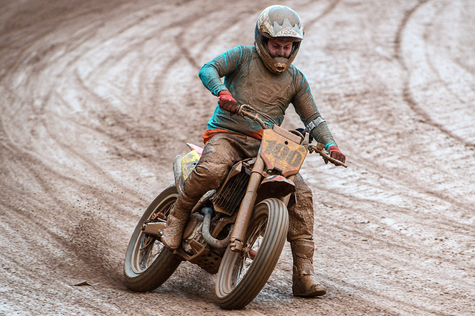 Menno Van Meer (100) from Netherlands in action  during the FIM World Flat Track Championship Round 1 at the National Speedway Stadium, Manchester on Saturday 5th August 2023. (Photo: Ian Charles | MI News)