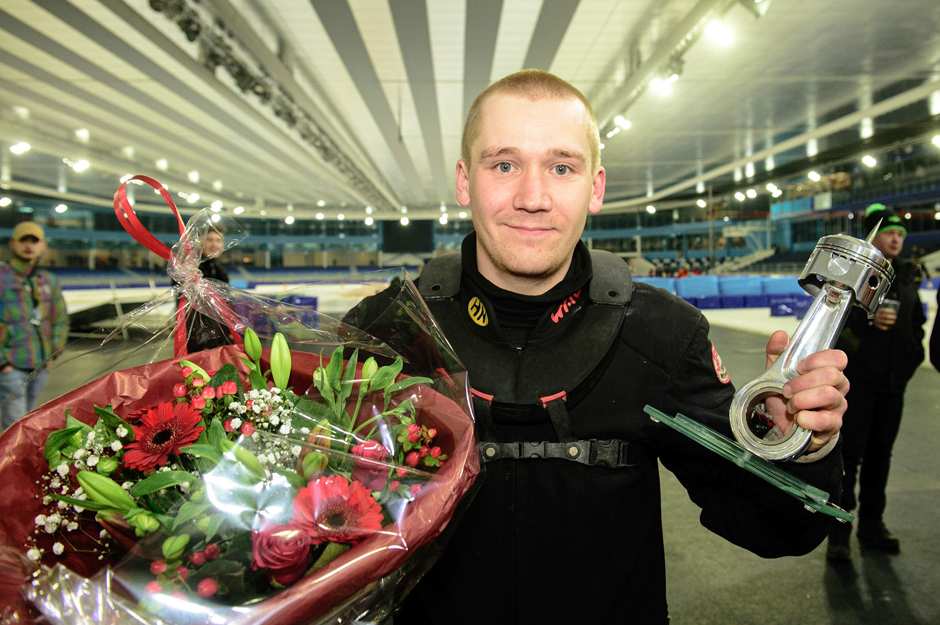 HEERENVEEN, NL. APR 1.  Henri Ahlbom Winner of the  the ROLOEF THIJS BOKAAL  at Ice Rink Thialf, Heerenveen on Friday 1st April 2022. (Credit: Ian Charles | MI News)