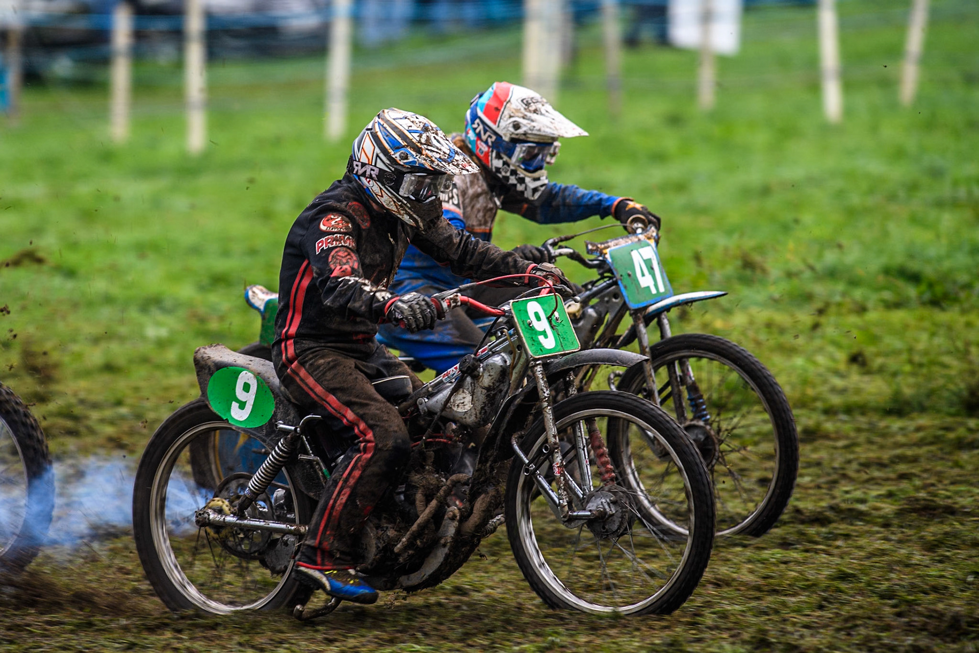 \David James (9) and Simon Hammersley (47)  leave the start in the 250cc Upright Class during the ACU British Upright Championships at Woodhouse Lance, Gawsworth, Cheshire on Sunday 8th September 2024. (Photo: Ian Charles | MI News)