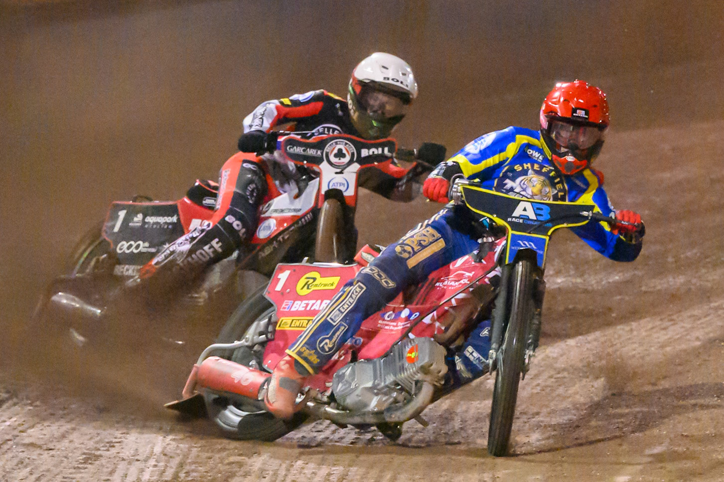 Max Fricke, Guest Rider for Sheffield Tigers in Red leading Brady Kurtz of Belle Vue Aces in White during the Rowe Motor Oil Premiership Grand Final 1st Leg match between Sheffield Tigers and Belle Vue Aces at Owlerton Stadium, Sheffield on Monday 12th October 2026. (Photo: Ian Charles | MI News)