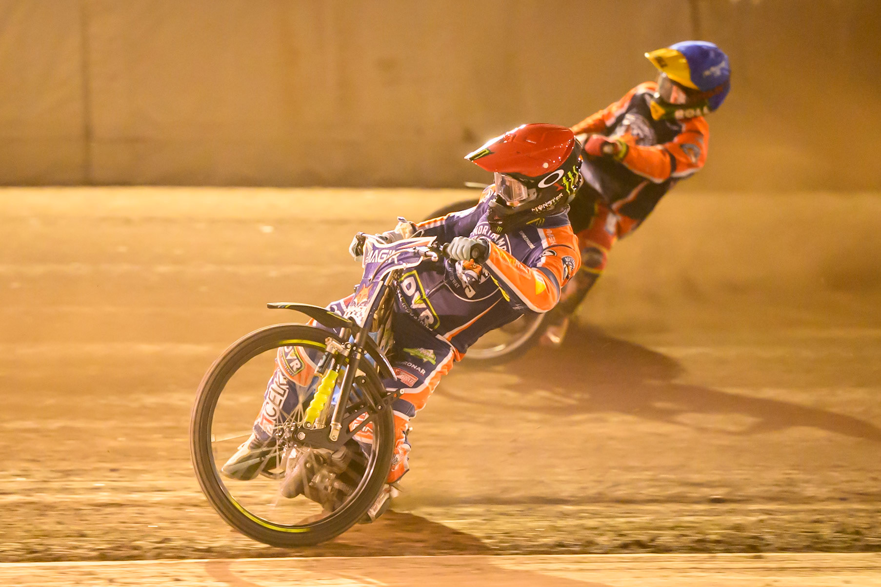 Jaimon Lidsey of Northampton Foxes  in Red rides inside team mate Mitch McDiarmid of Northampton Foxes in Blue during the Rowe Motor Oil Premiership match between Northampton Foxes and Belle Vue Aces at Northampton International Shaleway, Northampton on Thursday 13th August 2026. (Photo: Ian Charles | MI News)