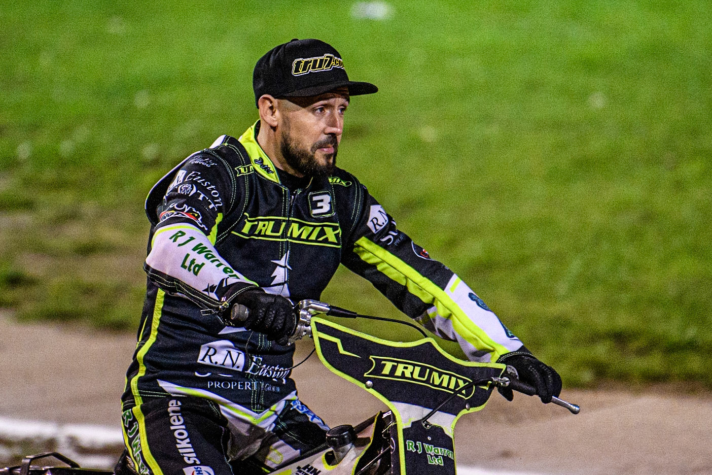 Danny King on the parade lap during the Sports Insure Premiership Grand Final Second Leg match between Sheffield Tigers and Ipswich Witches at Owlerton Stadium, Sheffield on Thursday 5th October 2023. (Photo: Ian Charles | MI News)