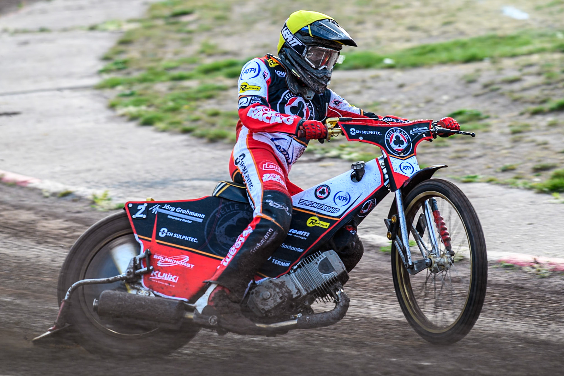 Norick Blödorn of Belle Vue Aces in action during the Rowe Motor Oil Premiership match between Sheffield Tigers and Belle Vue Aces at Owlerton Stadium, Sheffield on Monday 5th May 2025. (Photo: Ian Charles | MI News)