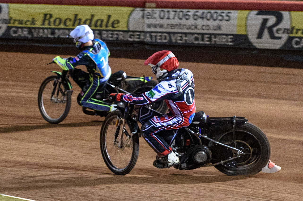 MANCHESTER, UK. AUGUST 20TH  Sam McGurk  (Red) chases Kyle Bickley  (White) during the National Development League match between Belle Vue Aces and Armadale Devils at the National Speedway Stadium, Manchester on Friday 20th August 2021. (Credit: Ian Charles | MI News)