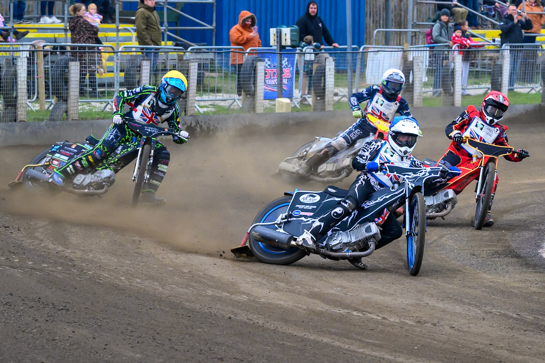 Jason Garrity in Blue leading Luke Harris in Red, Ryan Ashcroft in White and Harrison Rogers in Yellow during the Derbyshire Open at Hi-Edge Speedway, Buxton on Sunday 27th September 2026. (Photo: Ian Charles | MI News)