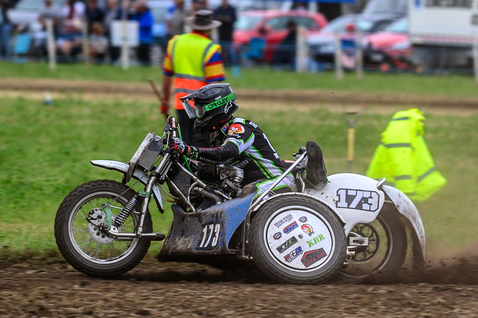 Bradley Reynolds and Conor Measor (173) in action in the 1000cc Sidecar class during the ACU Northern Grass Track Riders Championship at Cheshire Grass Track Club, Frog Lane, Knutsford, Cheshire on Sunday 20th July 2025. (Photo: Ian Charles | MI News)