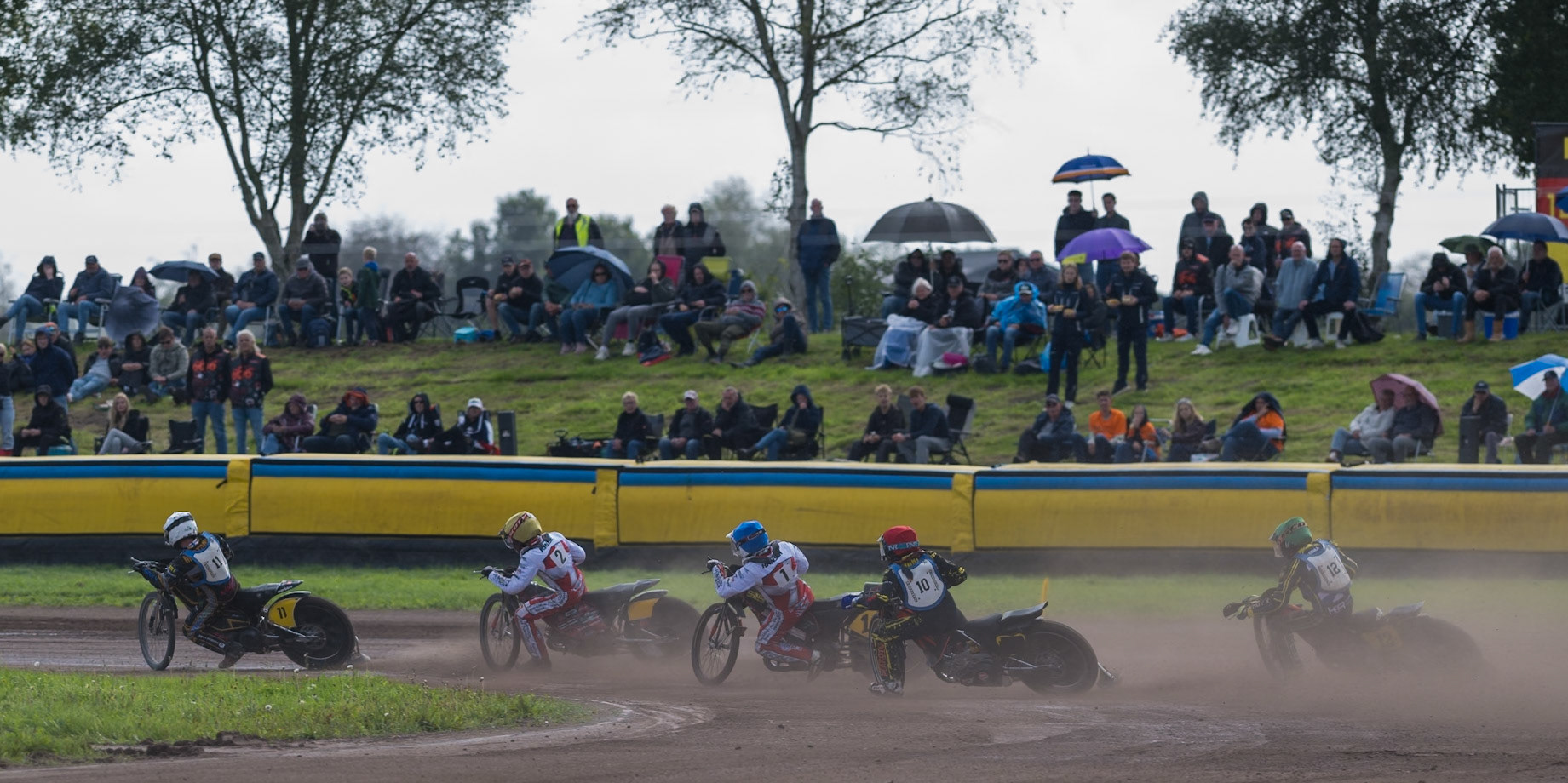 Heat 13 - Finland v Denmark as the riders hit the first turn during the FIM Long Track of Nations 2026 at the Speed Centre Roden in the Netherlands on Sunday 20th September 2026. (Photo: Ian Charles | MI News)