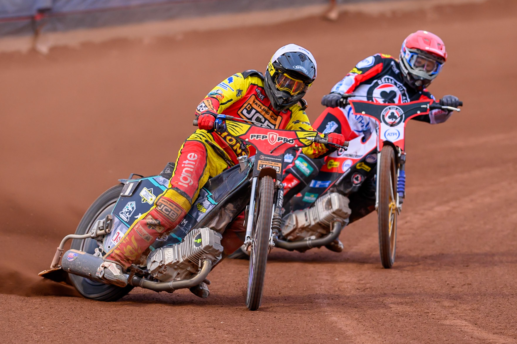 Ryan Douglas of Leicester Lions in White leading Jason Doyle of Belle Vue Aces in Red during the Rowe Motor Oil Premiership match between Belle Vue Aces and Leicester Lions at the National Speedway Stadium, Manchester on Monday 3rd August 2026. (Photo: Ian Charles | MI News)
