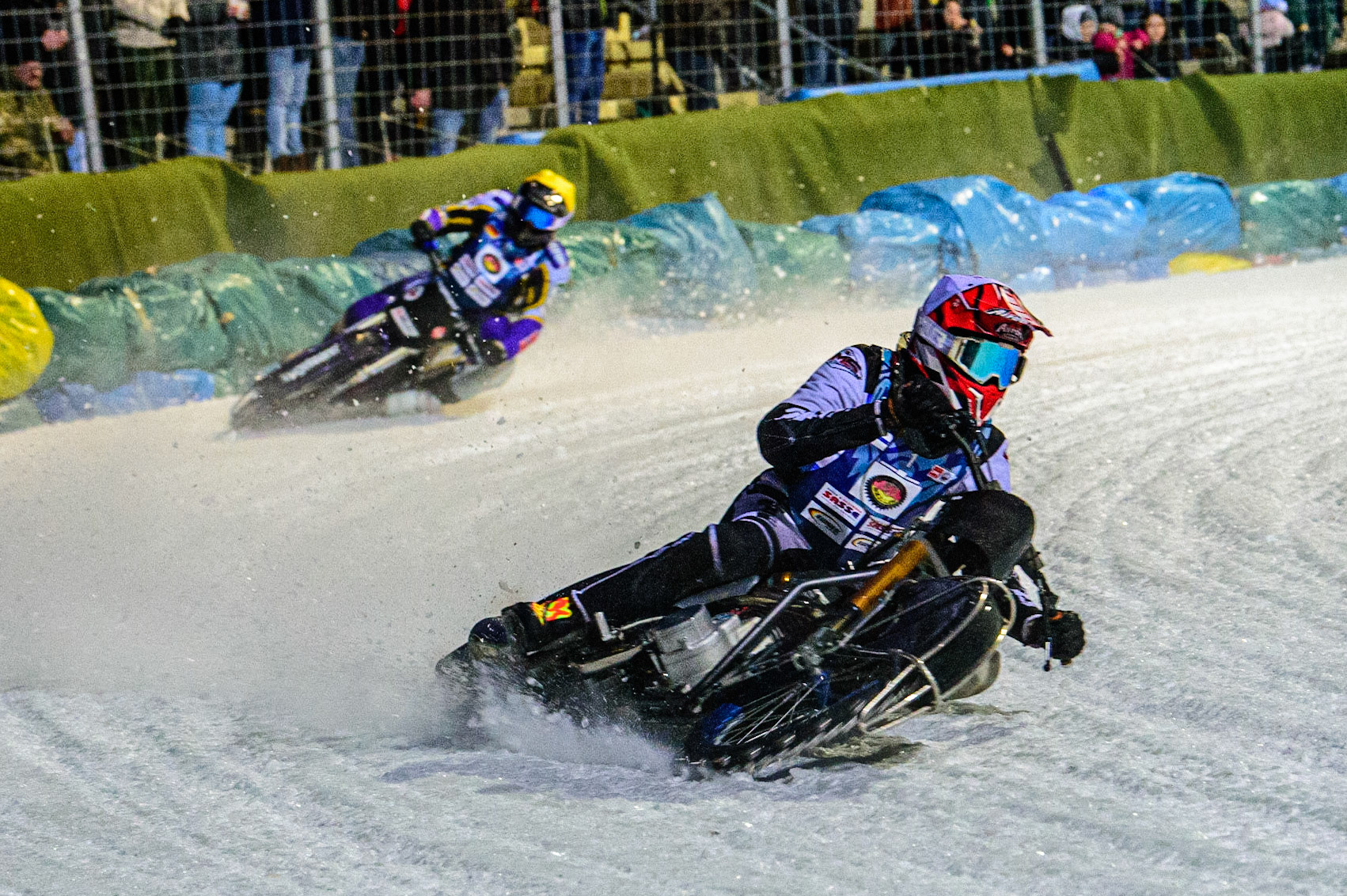 Atte Suolami (White) leads Christoph Kirchner (Yellow) during the German Individual Ice Speedway Championship at Horst-Dohm-Eisstadion, Berlin on Friday 3rd March 2023. (Photo: Ian Charles | MI News)