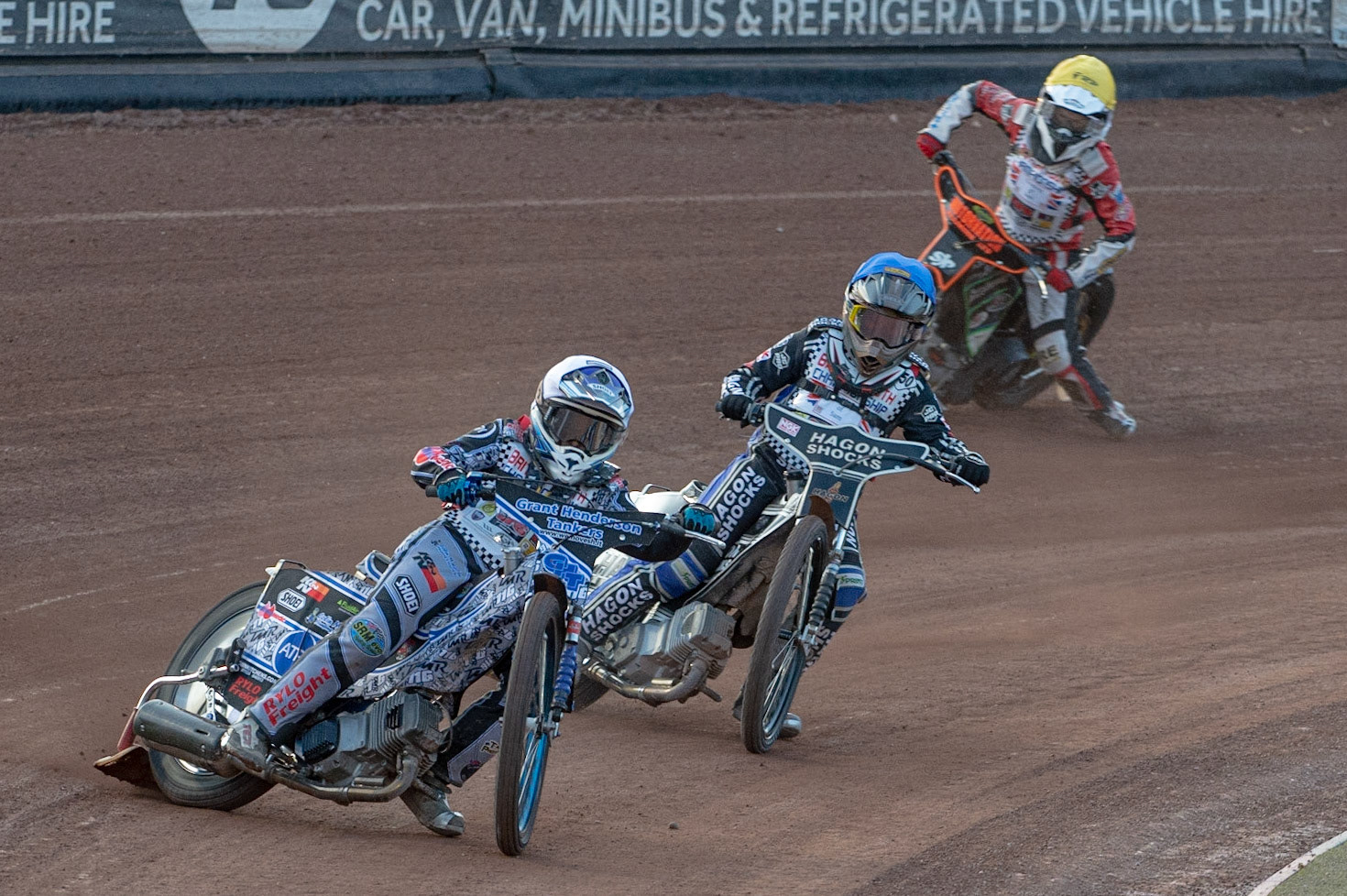 Photo: Ian Charles

Sam McGurk (White) leads Sam Hagon (Blue) and Josh McPherson (Yellow)

Summer Speed Saturday & British Youth Speedway Championship Round 5, National Speedway Stadium, Manchester, Saturday 22 June 2019