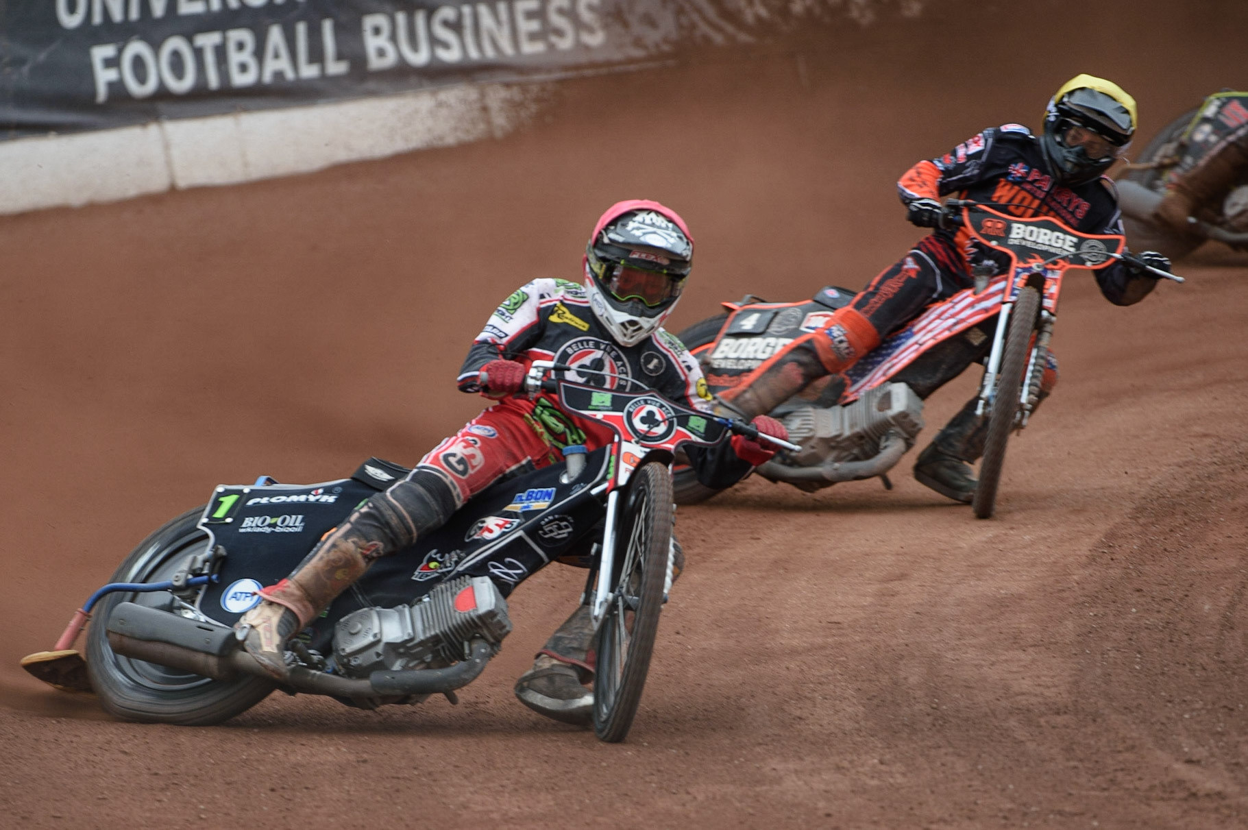 MANCHESTER, UK. AUGUST 30TH Dan Bewley  (Red) leads \Luke Becker  (Yellow) during the SGB Premiership match between Belle Vue Aces and Wolverhampton Wolves at the National Speedway Stadium, Manchester on Monday 30th August 2021. (Credit: Ian Charles | MI News)
