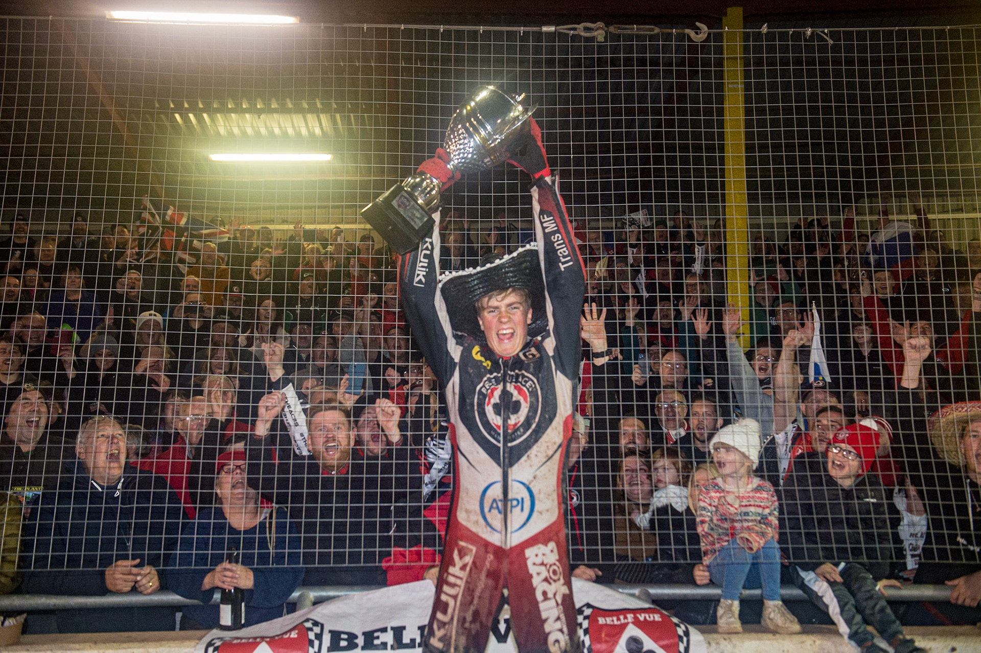 Simon Lambert with the trophy during the SGB Premiership Grand Final 2nd Leg between Sheffield Tigers and Belle Vue Aces at Owlerton Stadium, Sheffield on Thursday 13th October 2022. (Credit: Ian Charles | MI News)