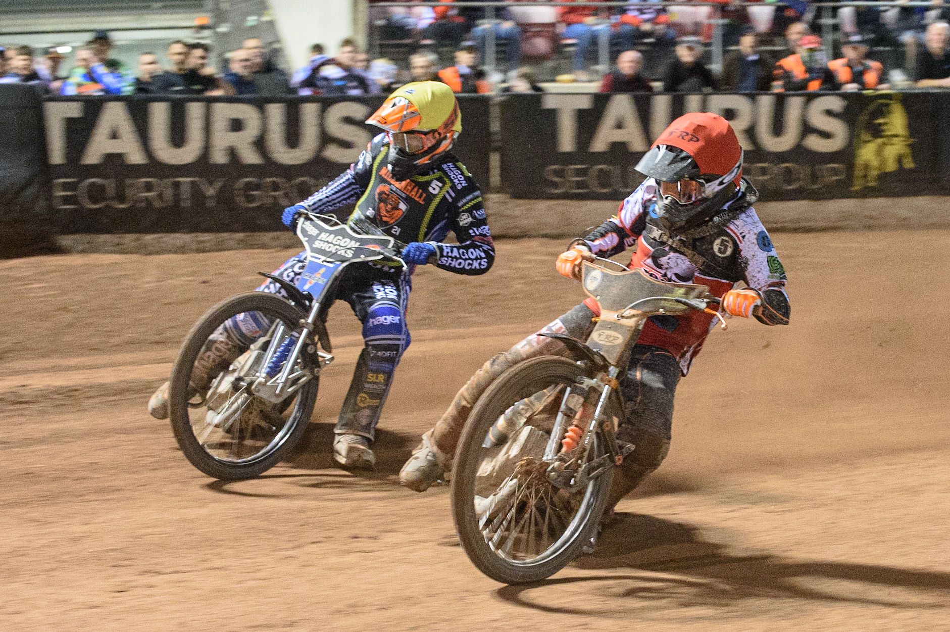 MANCHESTER, SEPT 3RD. Jack Smith  (Red) inside Jason Edwards  (Yellow) during the National Development League match between Belle Vue Aces and Mildenhall Fens Tigers at the National Speedway Stadium, Manchester on Friday 3rd September 2021. (Credit: Ian Charles | MI News)