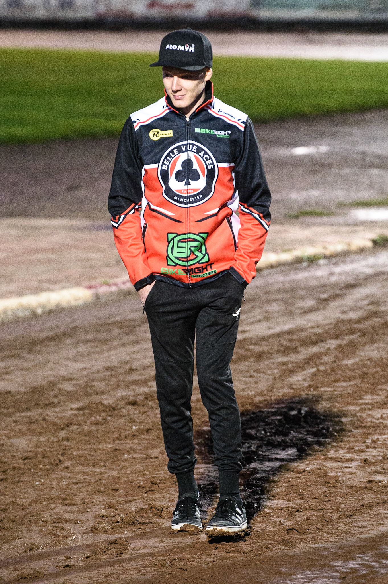 SHEFFIELD, UK. OCT 4THDan Bewley checks  the starting gate during the SGB Premiership Semi Final Playoff 1st Leg between Sheffield Tigers and Belle Vue Aces at Owlerton Stadium, Sheffield on Monday 4th October 2021. (Credit: Ian Charles | MI News)