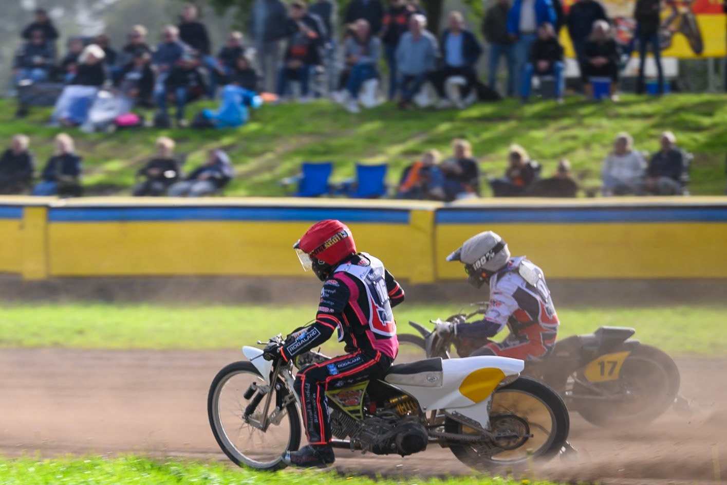 Glenn Moi (16) of Norway in Red on the inside of  Truis Kamhaug (17) of Norway in White during the FIM Long Track of Nations 2026 at the Speed Centre Roden in the Netherlands on Sunday 20th September 2026. (Photo: Ian Charles | MI News)