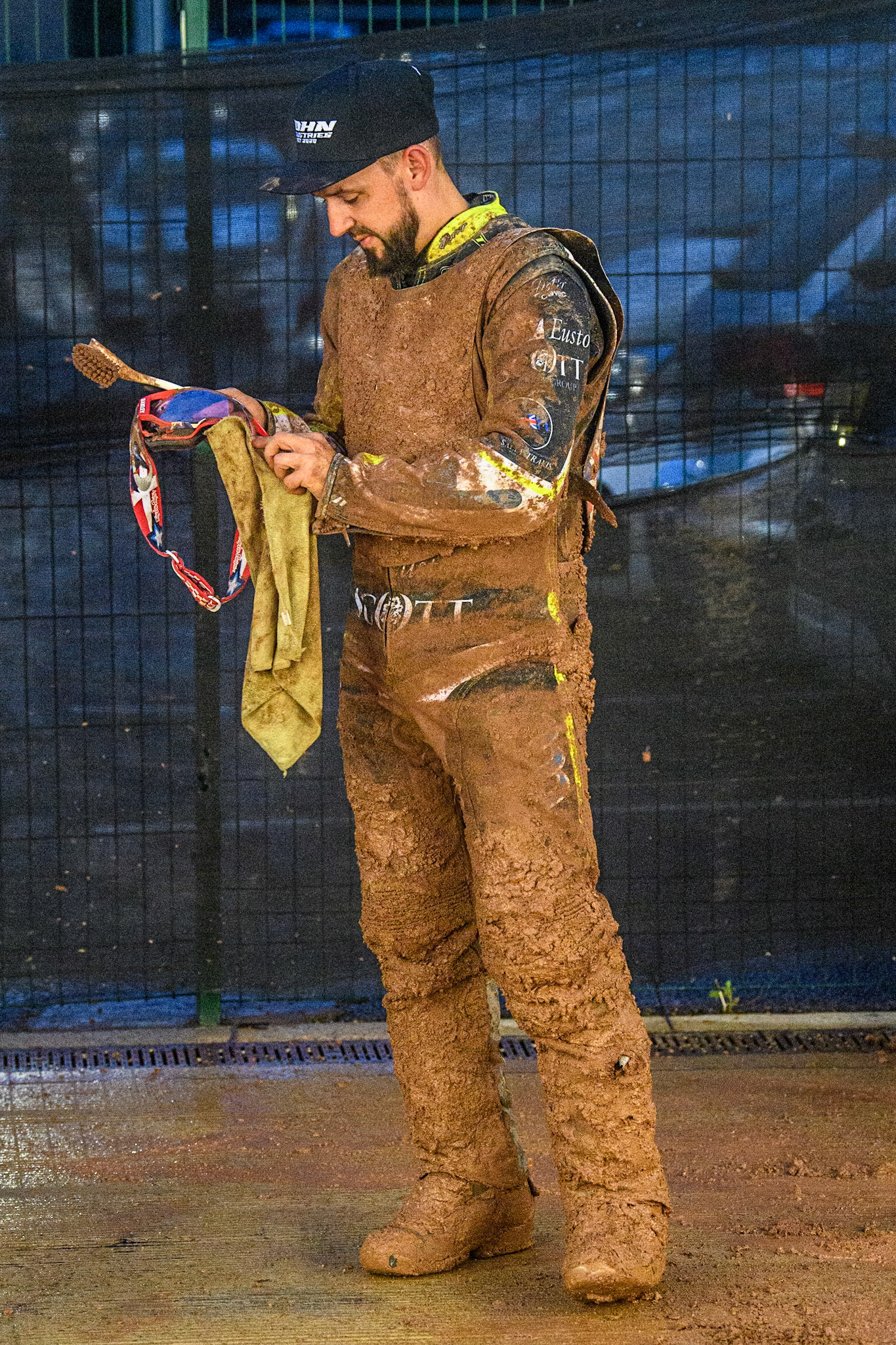 Danny King, cleans ups after his fall during the Sports Insure British Speedway Final at the National Speedway Stadium, Manchester on Monday 14th August 2023. (Photo: Ian Charles | MI News)