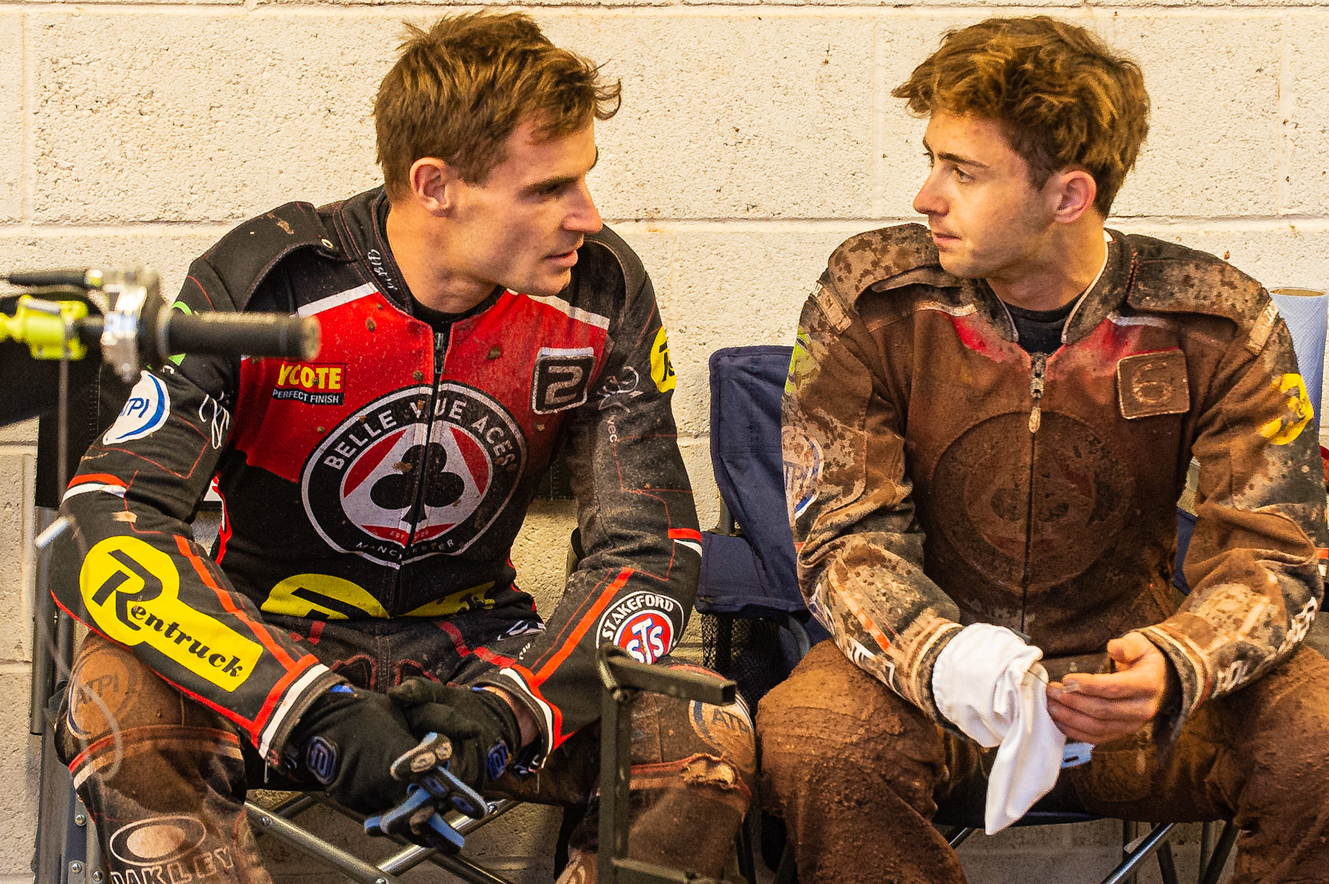 Photo by Ian Charles:

Steve Worrall (left) chats with Jaimon Lidsey  

Belle Vue Aces v Wolverhampton Wolves, SGB Premiership, National Speedway Stadium, Manchester, Monday, 19, August, 2019