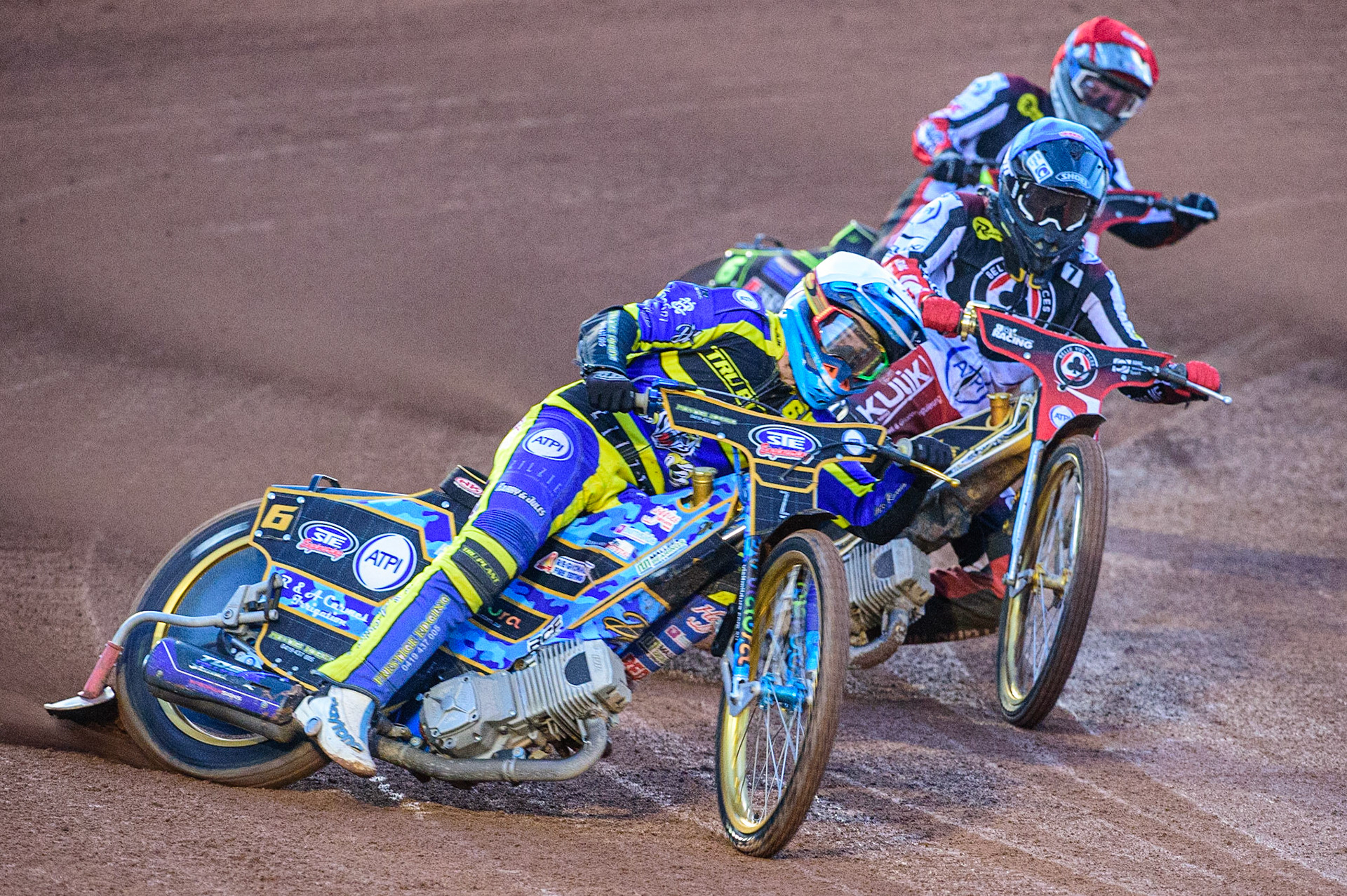 Justin Sedgmen  (White) leads Norick Blodorn   (Blue) and Jye Etheridge  (Red) during the SGB Premiership match between Belle Vue Aces and Sheffield Tigers at the National Speedway Stadium, Manchester on Monday 5th September 2022. (Credit: Ian Charles | MI News)