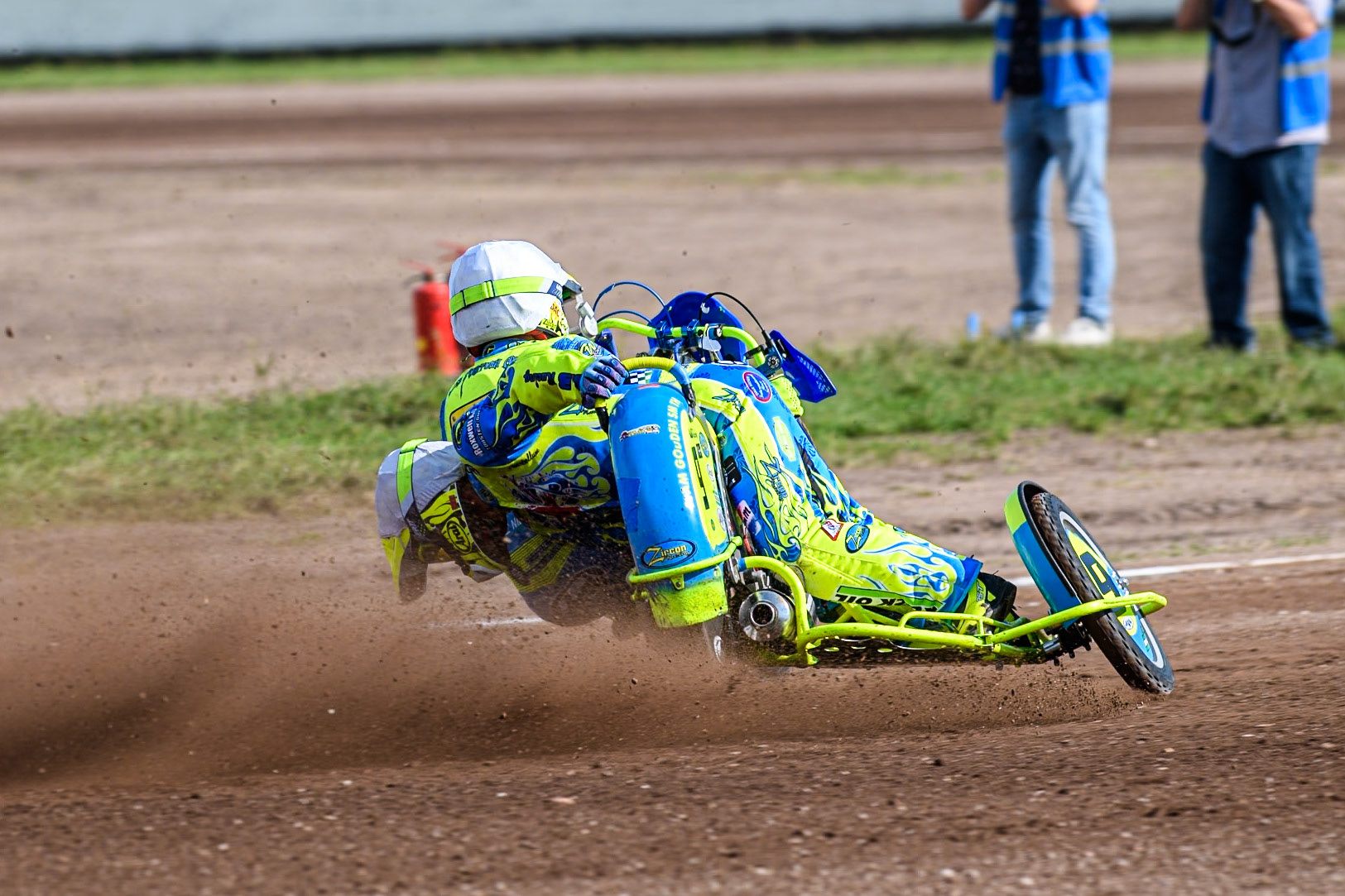 Mitch Goddard &amp; Paul Smith (9) of Great Britain in action during the FIM Long Track World Championship Final 5 at the Speed Centre Roden, Roden, Netherlands on Sunday 22nd September 2024. (Photo: Ian Charles | MI News)