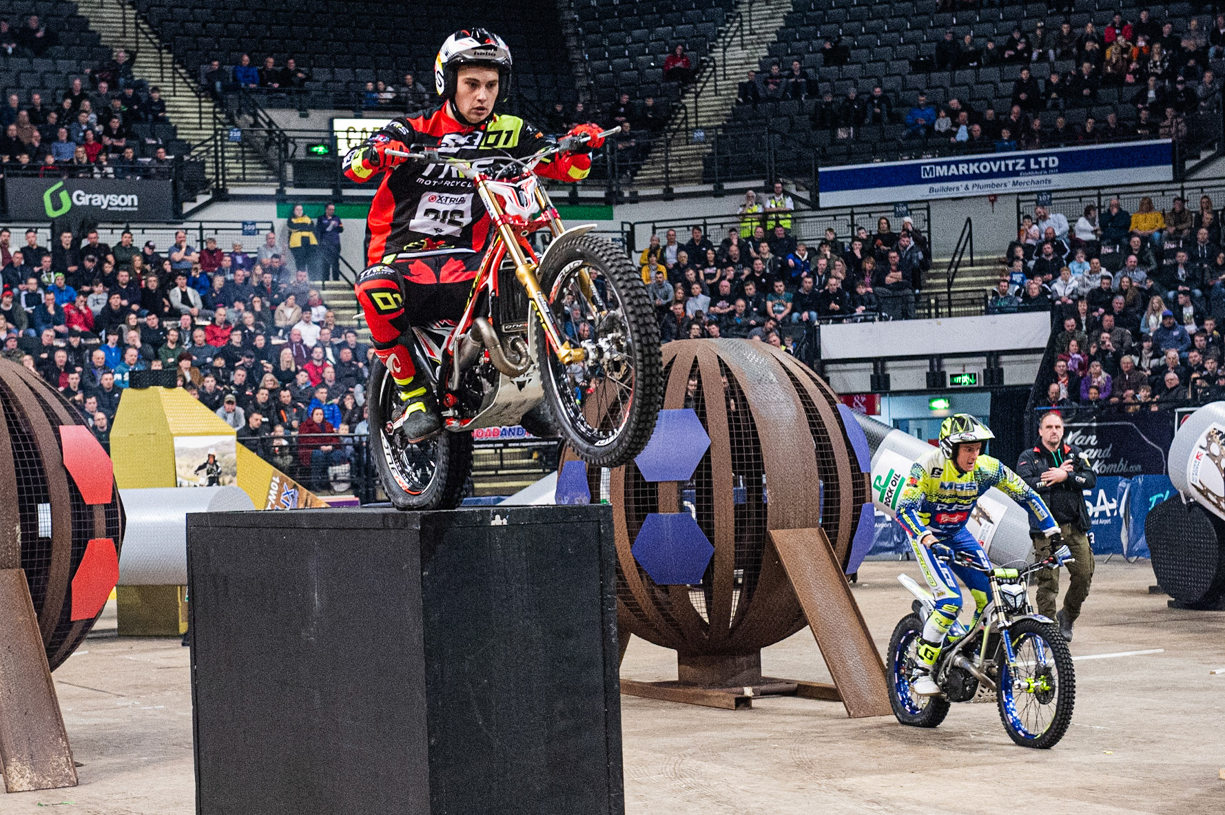 SHEFFIELD, ENGLAND  - DECEMBER 28TH  Toby Martyn, UK (Beta) leads Jack Peace, UK (Sherco)in the elimination heats during the 25th Anniversary Sheffield Indoor Trial at the FlyDSA Arena, Sheffield on Saturday 28th December 2019. (Credit: Ian Charles | MI News)