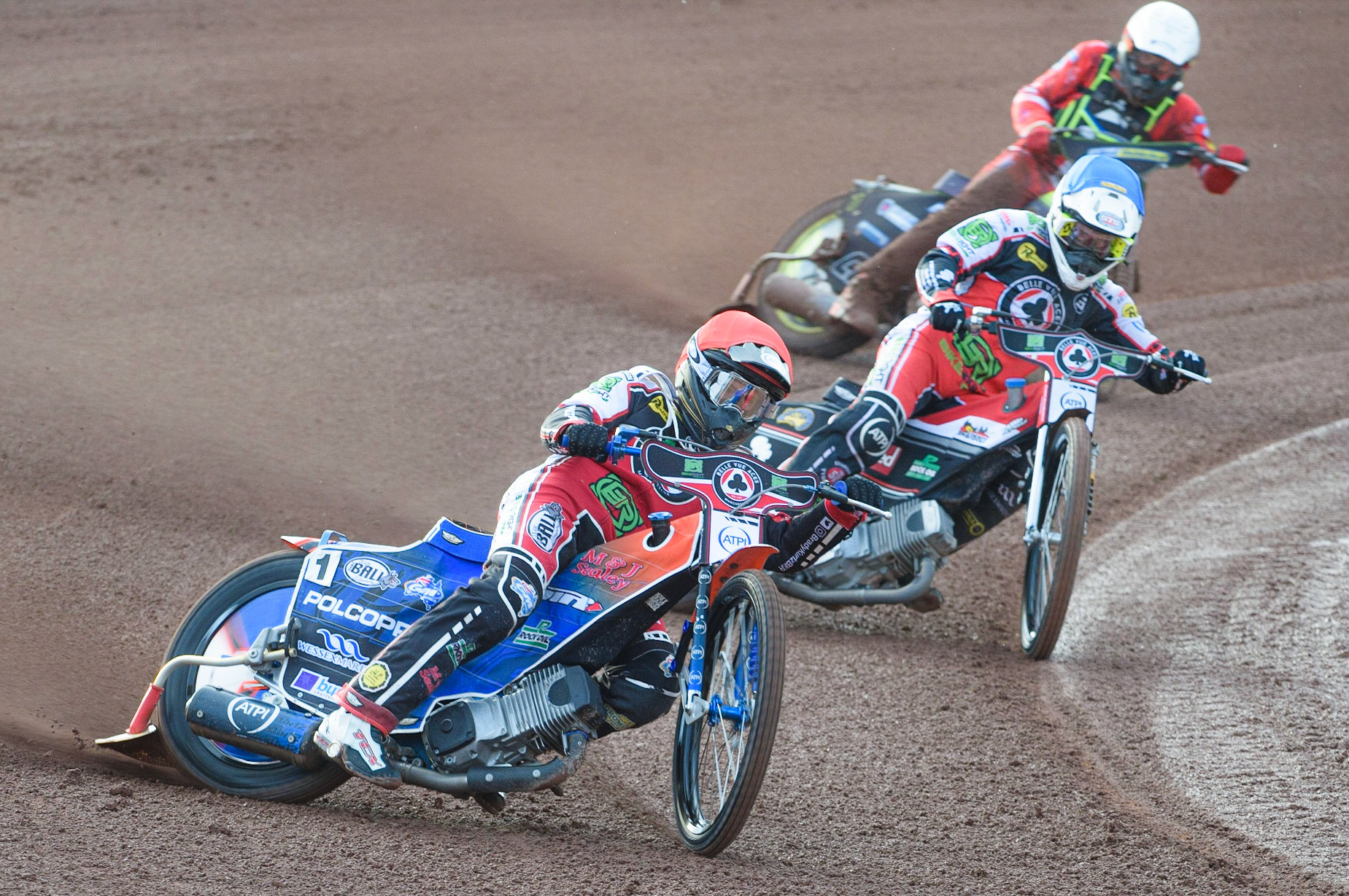 MANCHESTER, UK. JUNE 7TH   Belle Vue Bikeright Aces Brady Kurtz (Red) and Richie Worrall (Blue) score maximum points in their opening heat over Ipswich TruPlant Witches guest Craig Cook  (White) during the SGB Premiership match between Belle Vue Aces and Ipswich Witches at the National Speedway Stadium, Manchester on Monday 7th June 2021. (Credit: Ian Charles | MI News)