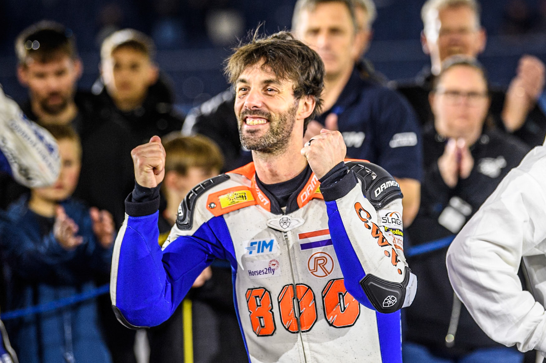 Jasper Iwema (800) of The Netherlands celebrates his third place and his second podium place of the season, to finish fourth in the series during the FIM Ice Speedway Gladiators World Championship, Final 4 at the Ice Stadium, Thialf, Heerenveen on Sunday 6th April 2025. (Photo: Ian Charles | MI News)
