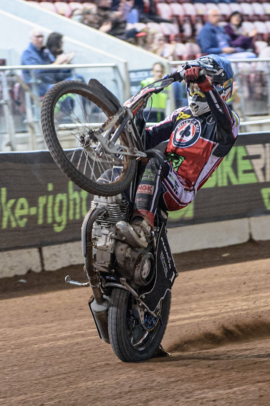 MANCHESTER, UK. AUGUST 23RD    Dan Bewley  wheelies after his final heat  during the SGB Premiership match between Belle Vue Aces and King's Lynn Stars at the National Speedway Stadium, Manchester on Monday 23rd August 2021. (Credit: Ian Charles | MI News)
