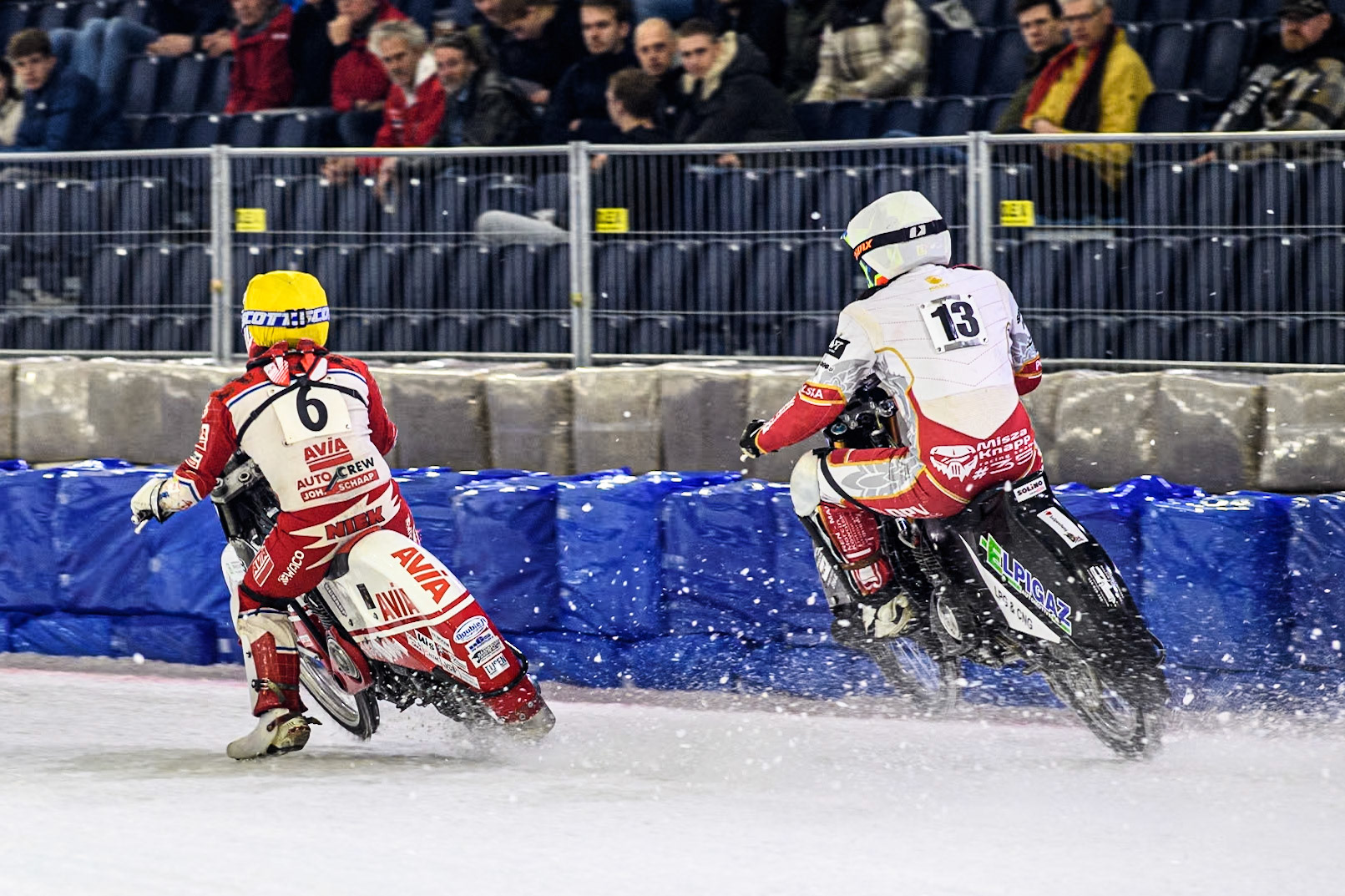 Niek Schaap of The Netherlands in Yellow passes Michał Knapp of Poland in White during the Roelof Thijs Bokaal at Ice Rink Thialf, Heerenveen, The Netherlands on Friday 5th April 2024. (Photo: Ian Charles | MI News)