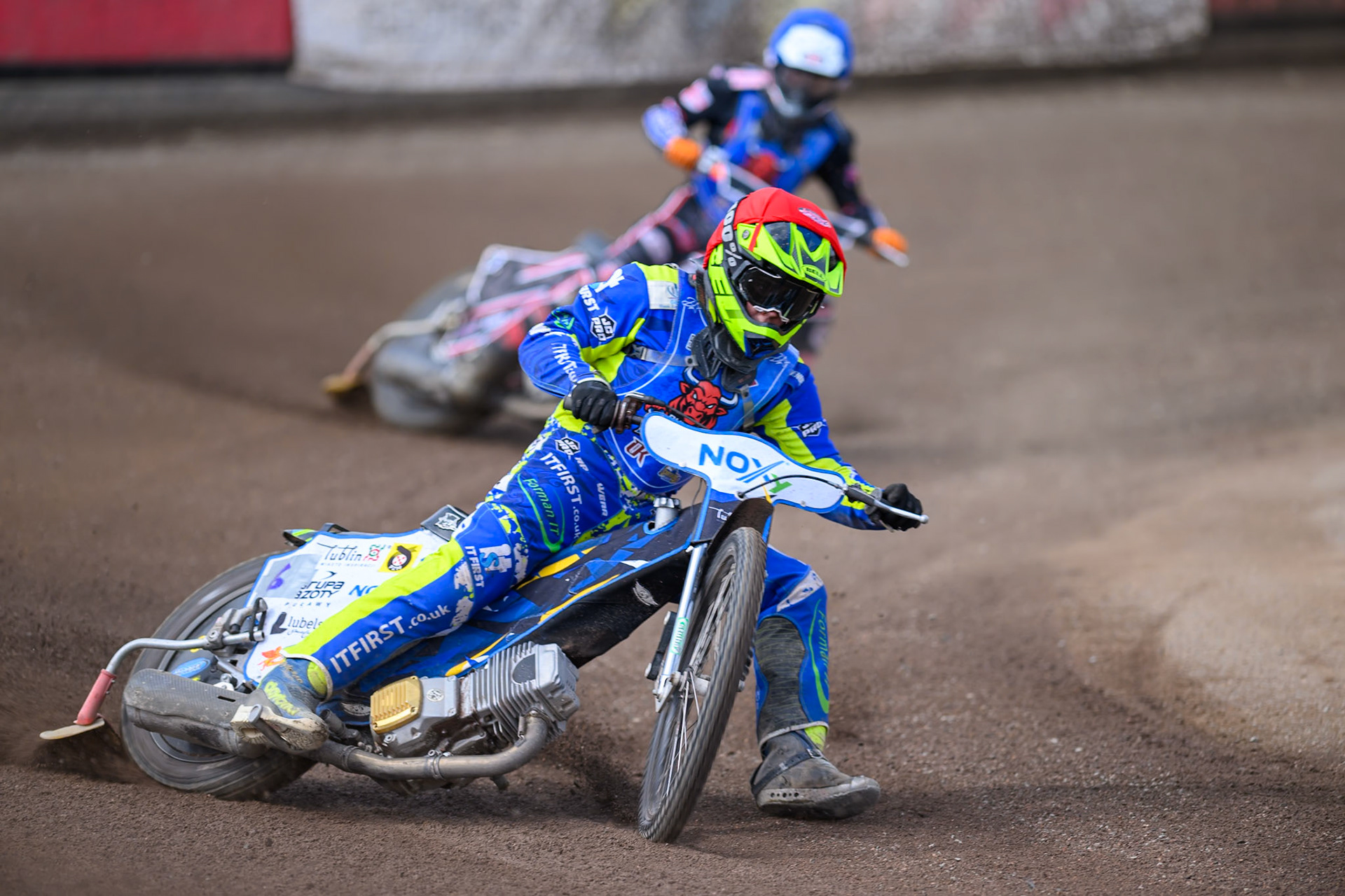 Will Boraston of Buxton Bulls in Red leading Jack Shimelt of Buxton Bulls  in Blue during the WSRA National Development League match between Buxton Bulls and King's Lynn Young Stars at Hi-Edge Speedway, Buxton on Sunday 9th August 2026. (Photo: Ian Charles | MI News)