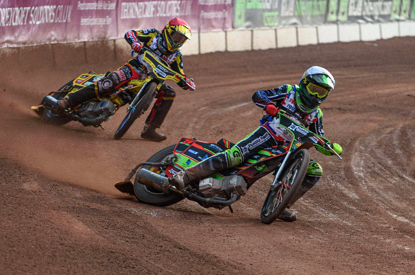 MANCHESTER, UK. MAY 28TH   Luke Harrison  (White) leads Max James (Red) during the British Junior Championship at the National Speedway Stadium, Manchester on Friday 28th May 2021. (Credit: Ian Charles | MI News)