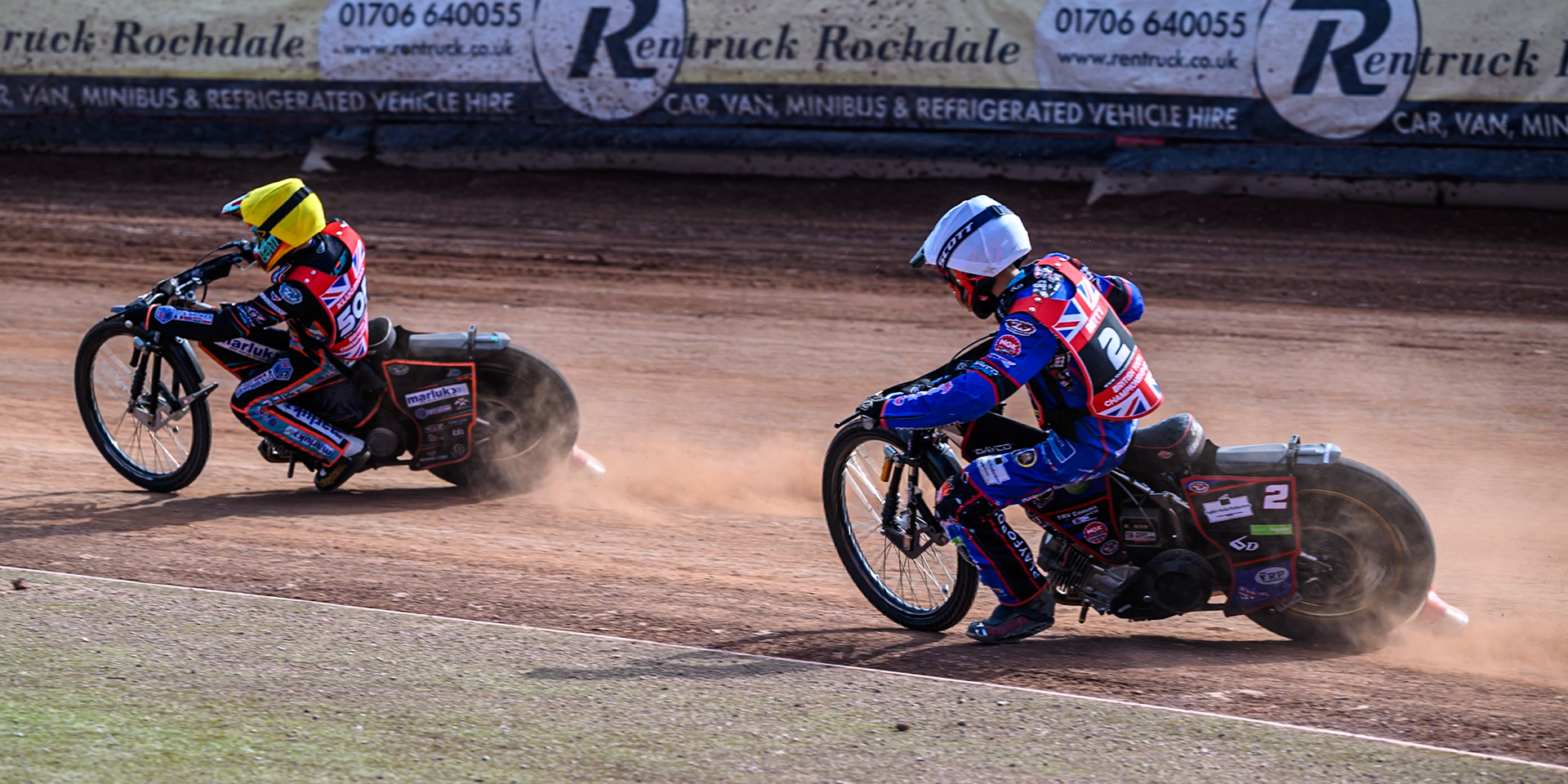 Emerson Betty (2) in White chases Casper Kluciniak (505) in Yellow during the British Youth Speedway Championship at the National Speedway Stadium, Manchester on Sunday 10th August 2025. (Photo: Ian Charles | MI News)