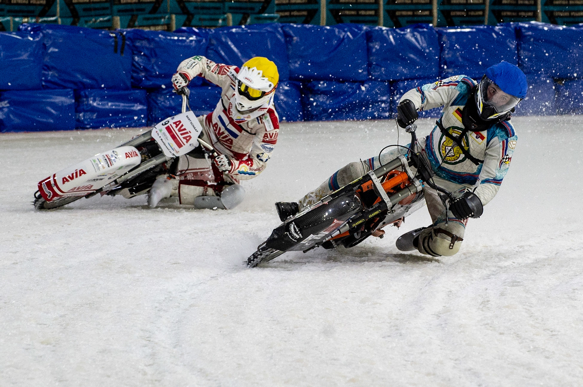 Photo: Ian Charles

Marc Geyer (Blue) inside Bart Schaap (Yellow)

Roelof Thijs Bokaal, Ice Rink Thialf, Heerenveen, Netherlands Friday  29  March  2019