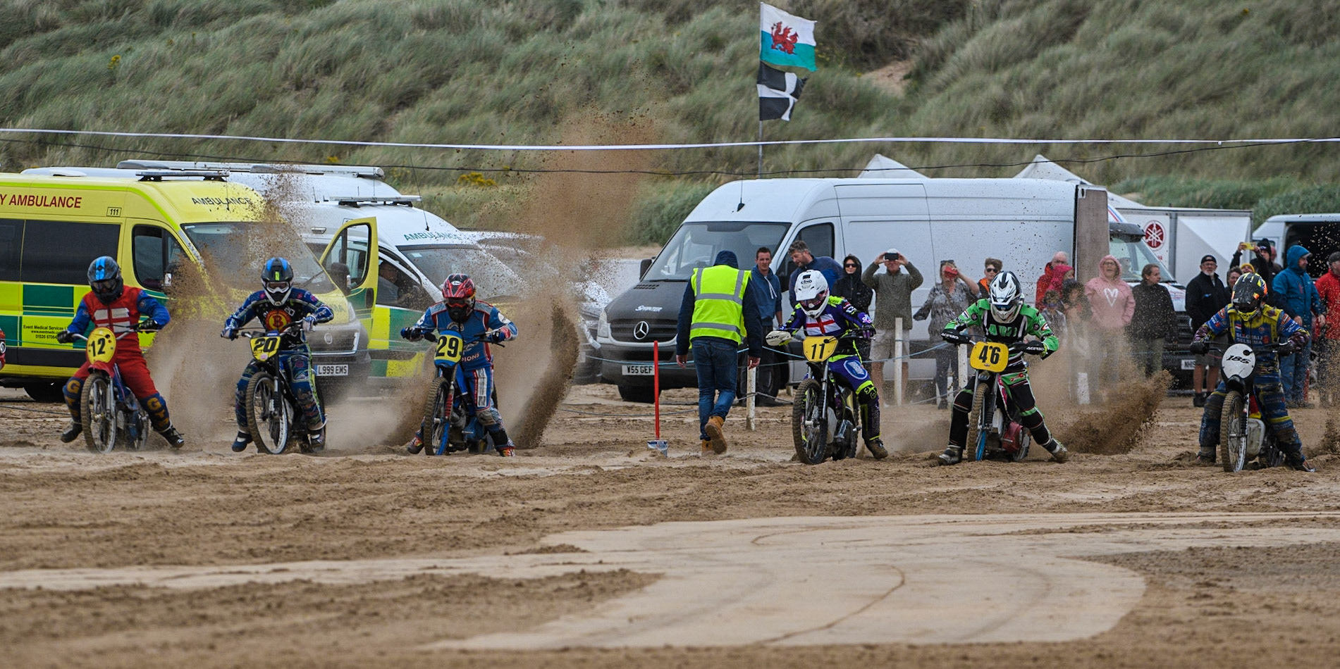 Solo Final Start: (l - r) Daniel Winterton (12), Arran Butcher (20), Mark Wrathall (29) Paul Cooper (11) Sam Hall (46) and Dennis Smit (185) during the Fylde ACU British Sand Racing Masters Championship at  St Annes on Sea, Lancashire on Sunday 30th July 2023. (Photo: Ian Charles | MI News)