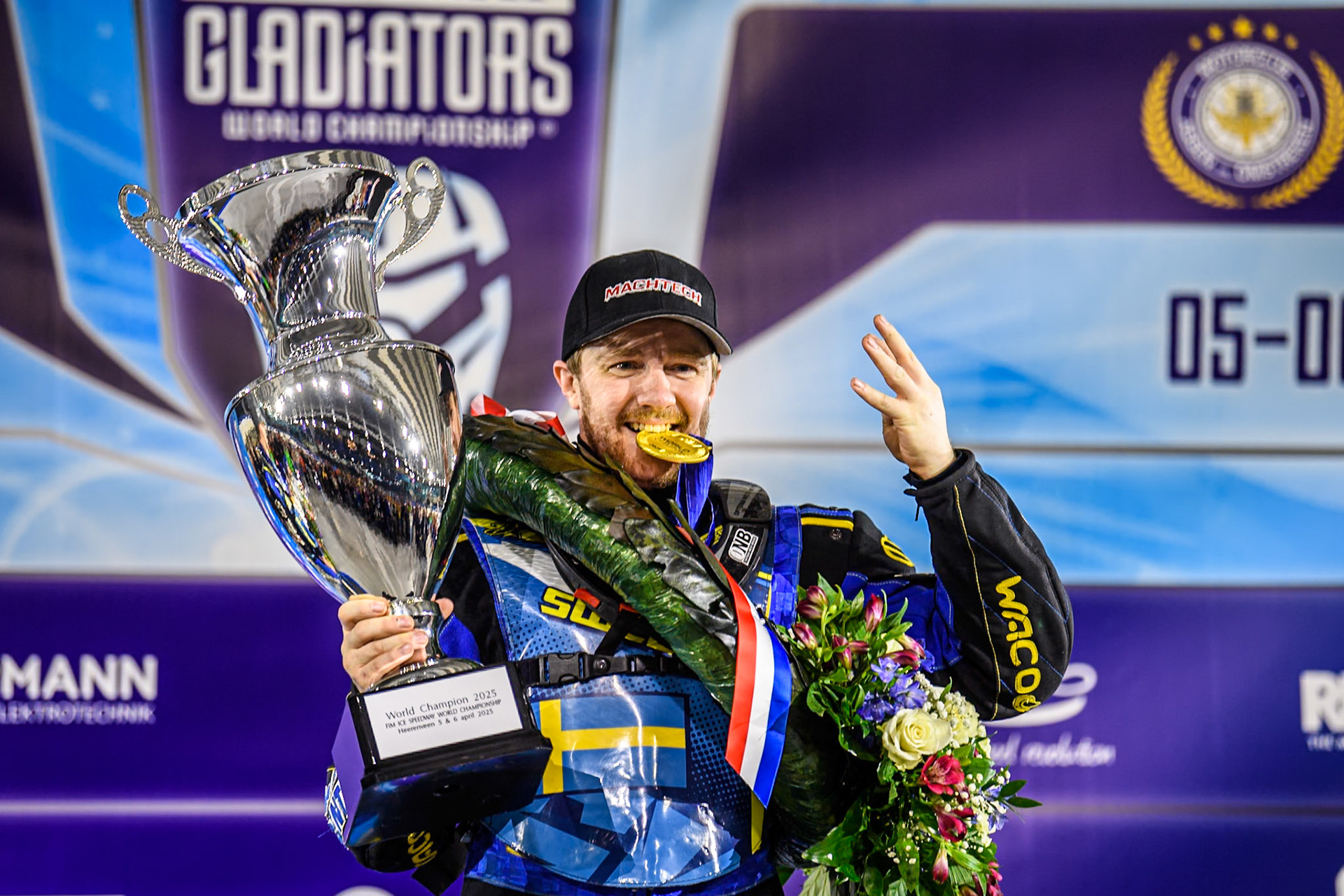 It’s my 4th title in a row! Martin Haarahiltunen (199) of Sweden celebrates during the FIM Ice Speedway Gladiators World Championship, Final 4 at the Ice Stadium, Thialf, Heerenveen on Sunday 6th April 2025. (Photo: Ian Charles | MI News)