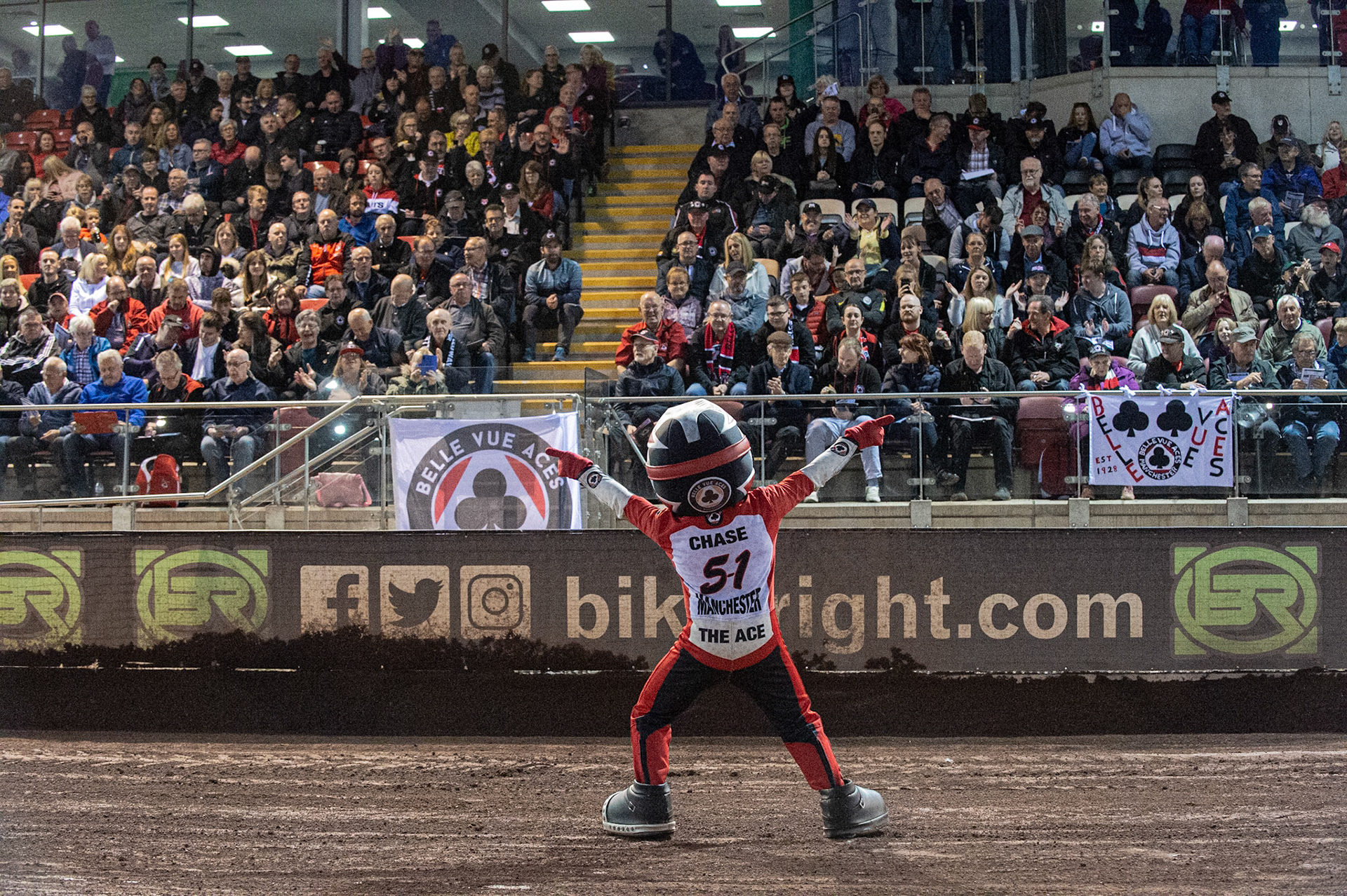 Photo by Ian Charles




Belle Vue Aces v Swindon Robins, British Speedway Premiership, Belle Vue National Speedway Stadium, Manchester, Monday 12  August  2019