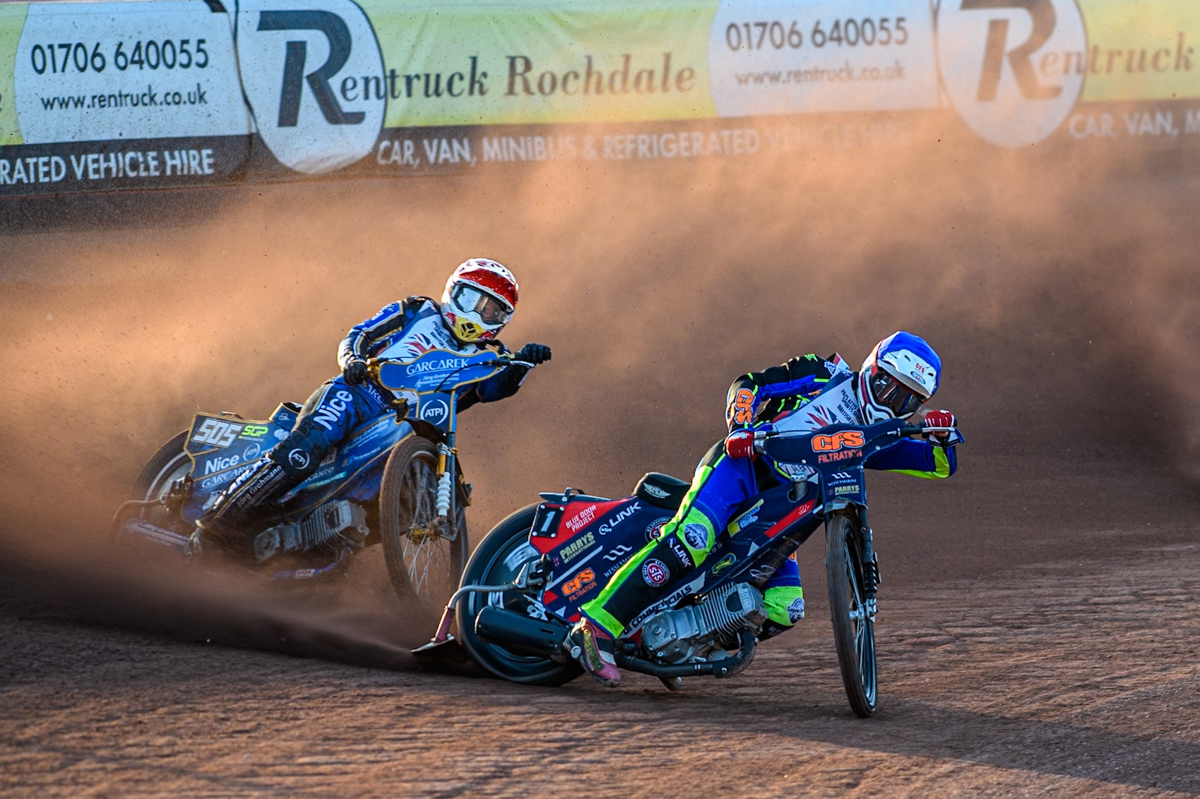 Steve Worrall in Blue leading Robert Lambert in Red during the Attis Insurance Sports Division British Final at the National Speedway Stadium, Manchester on Monday 12th May 2025. (Photo: Ian Charles | MI News)