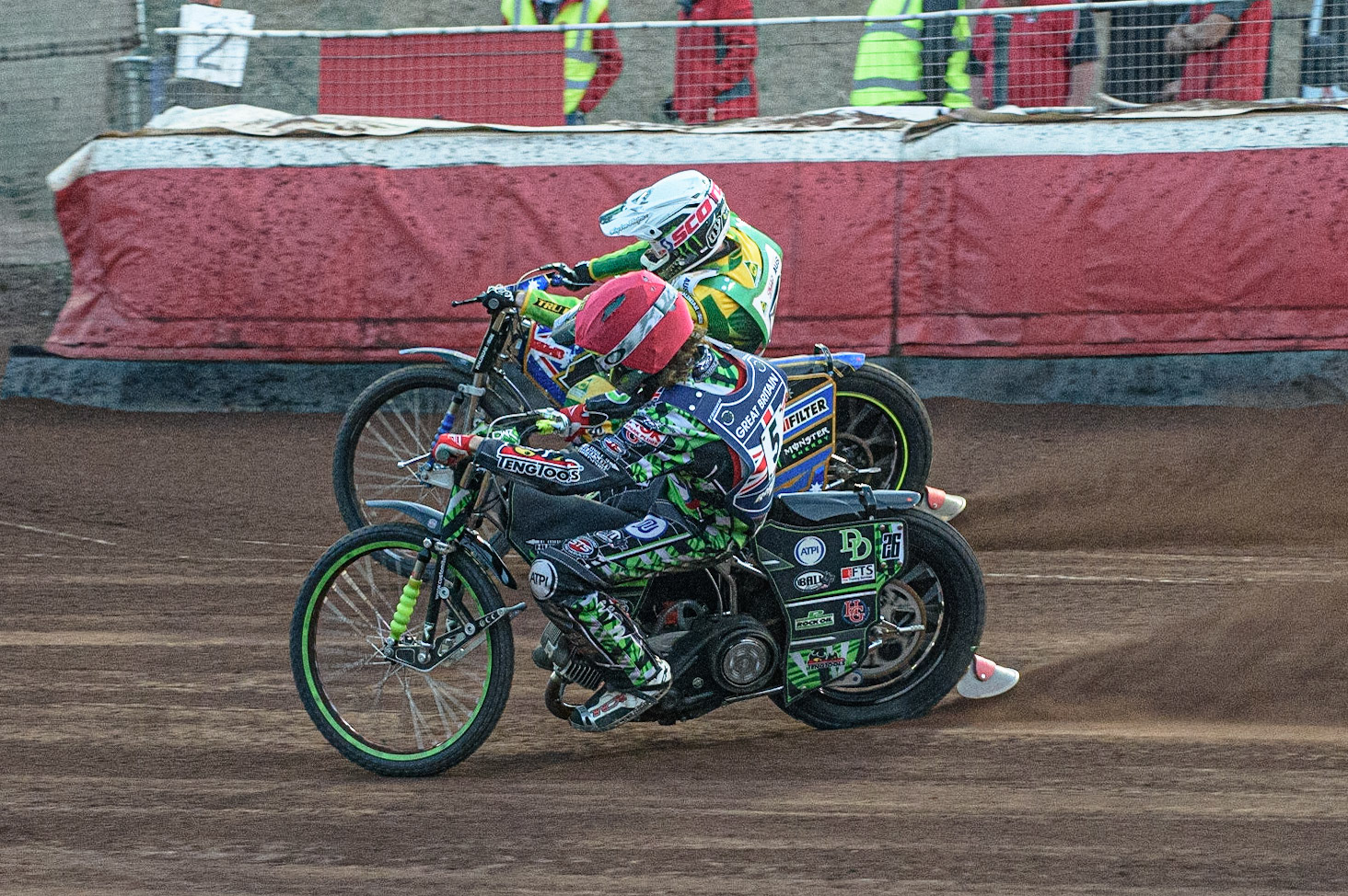 GLASGOW, UK. JUNE 19TH.  Charles Wright (Great Britain) (Red) inside Chris Holder (Australia) (White) during the FIM Speedway Grand Prix Qualifying Round at the Peugeot Ashfield Stadium, Glasgow on Saturday 19th June 2021. (Credit: Ian Charles | MI News)