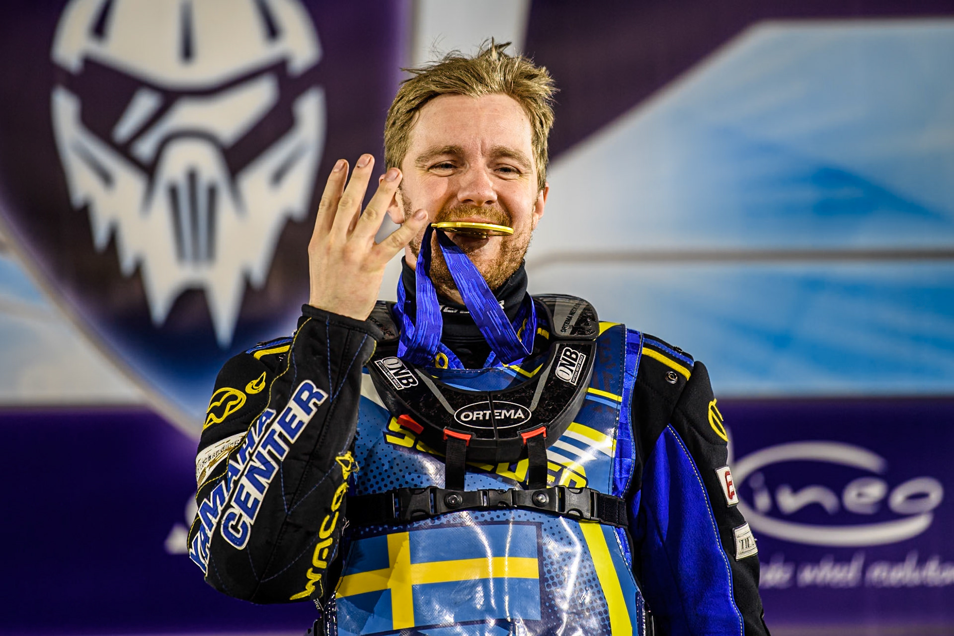 It’s my 4th title in a row! Martin Haarahiltunen (199) of Sweden celebrates during the FIM Ice Speedway Gladiators World Championship, Final 4 at the Ice Stadium, Thialf, Heerenveen on Sunday 6th April 2025. (Photo: Ian Charles | MI News)