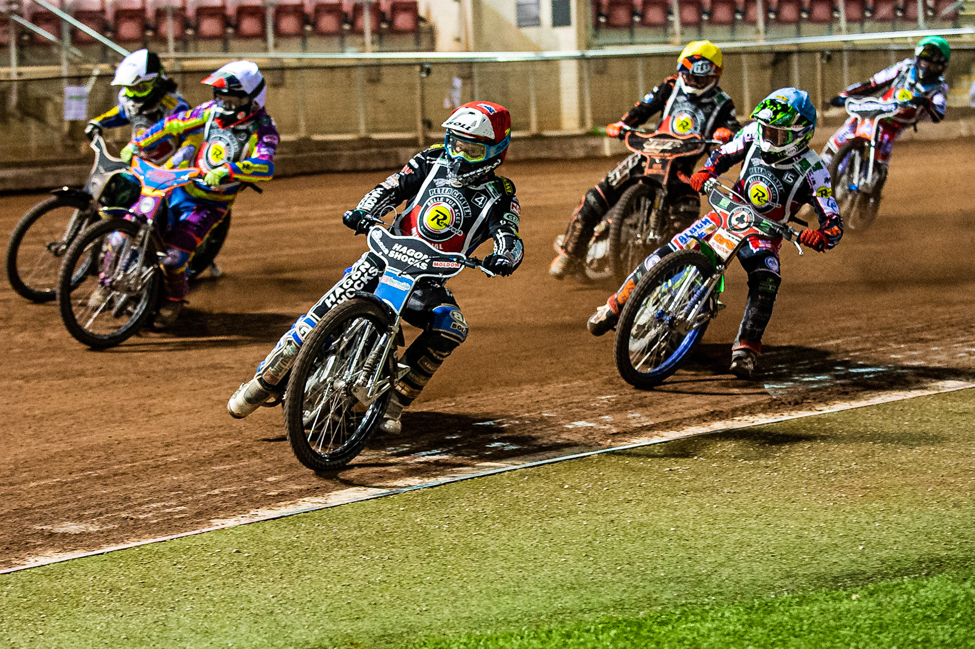 Photo: Ian CharlesThe Six rider Final: Jason Doyle (Red) leads Dan Bewley (Blue), Rory Schlein (White), Richard Lawson (Black/White), Sam Masters (Yellow) and Brady Kurtz (Green)Peter Craven Memorial Trophy, National Speedway Stadium, Manchester Thursday  22  October  2020
